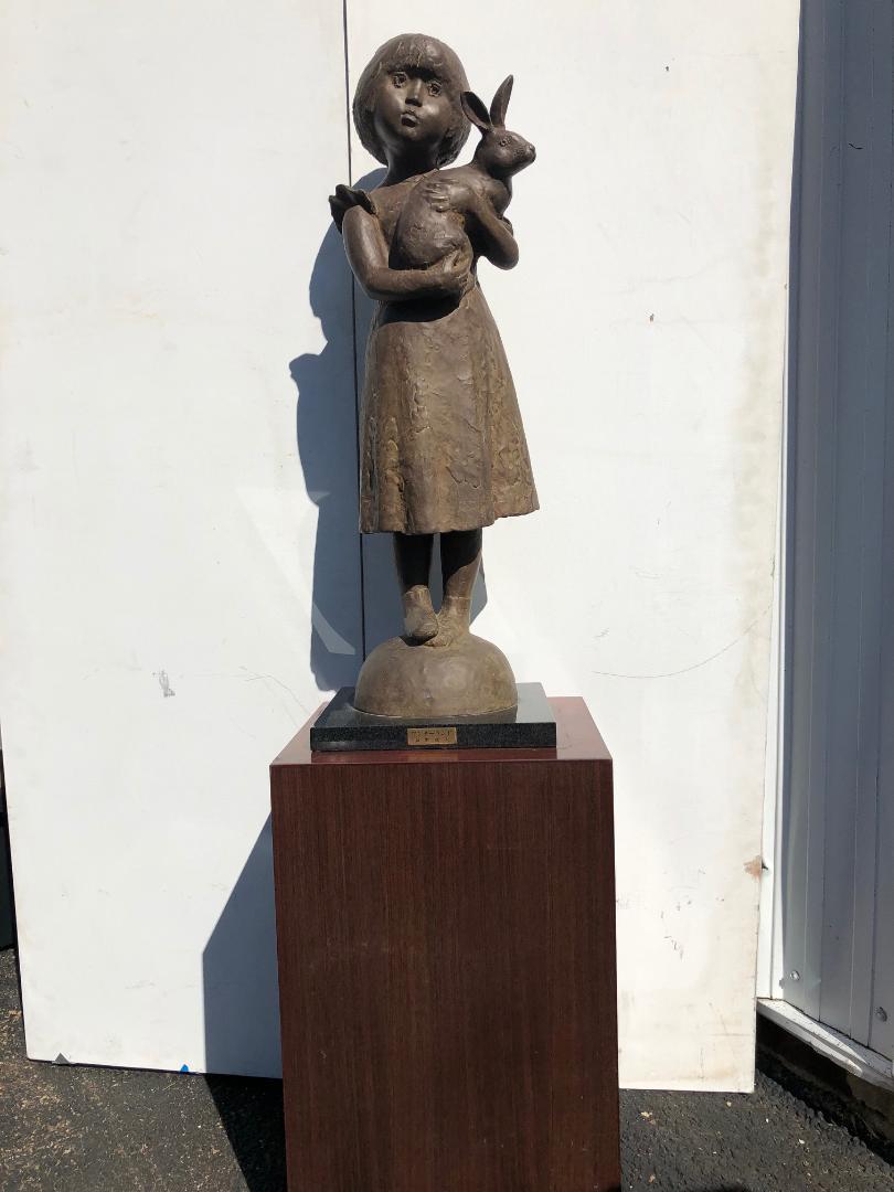 Grand bronze japonais important  Girl Of Wonderland Bon état - En vente à South Burlington, VT