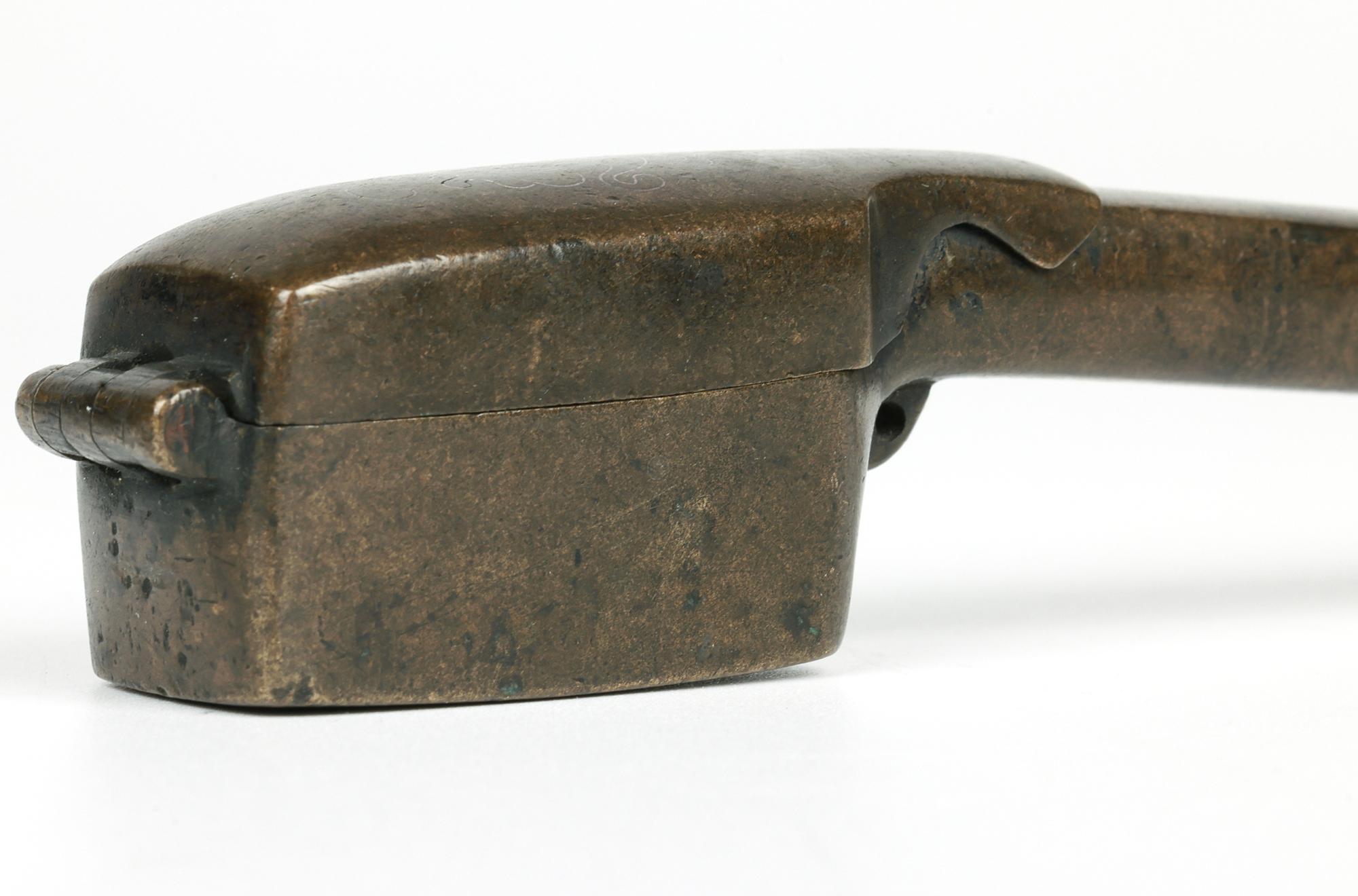 A fine quality antique Japanese inlaid bronze Yatate scholars travelling inkwell dating to the 19th century and understood to be from the Edo period. 
A Yatate is a portable writing set used in Japan from the 13th century. The Yatate was pipe shaped