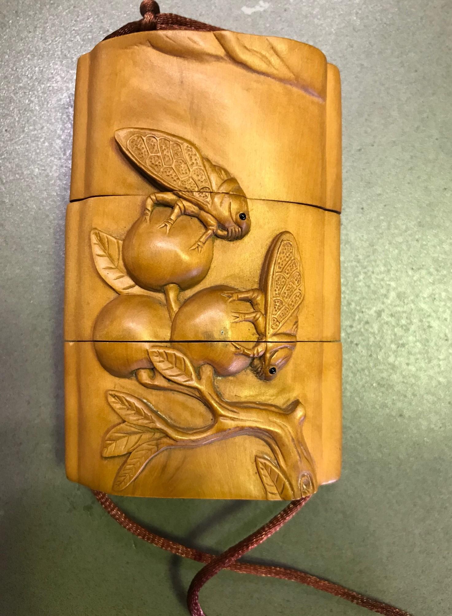 Japanese Inro Three-Part Box with Insect & Lychee Design with Netsuke and Ojime In Good Condition In Studio City, CA