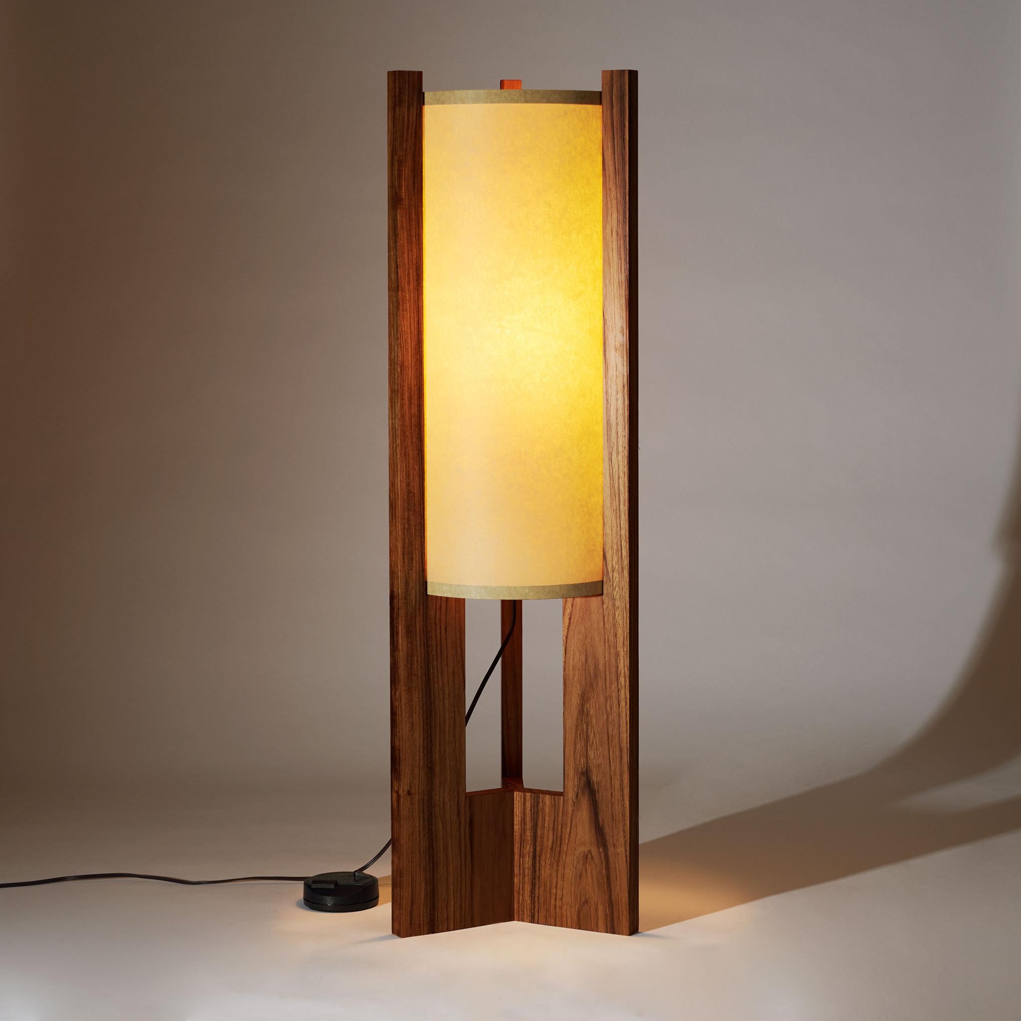 Brass Japanese inspired mid-century Teak Floor Lamp For Sale