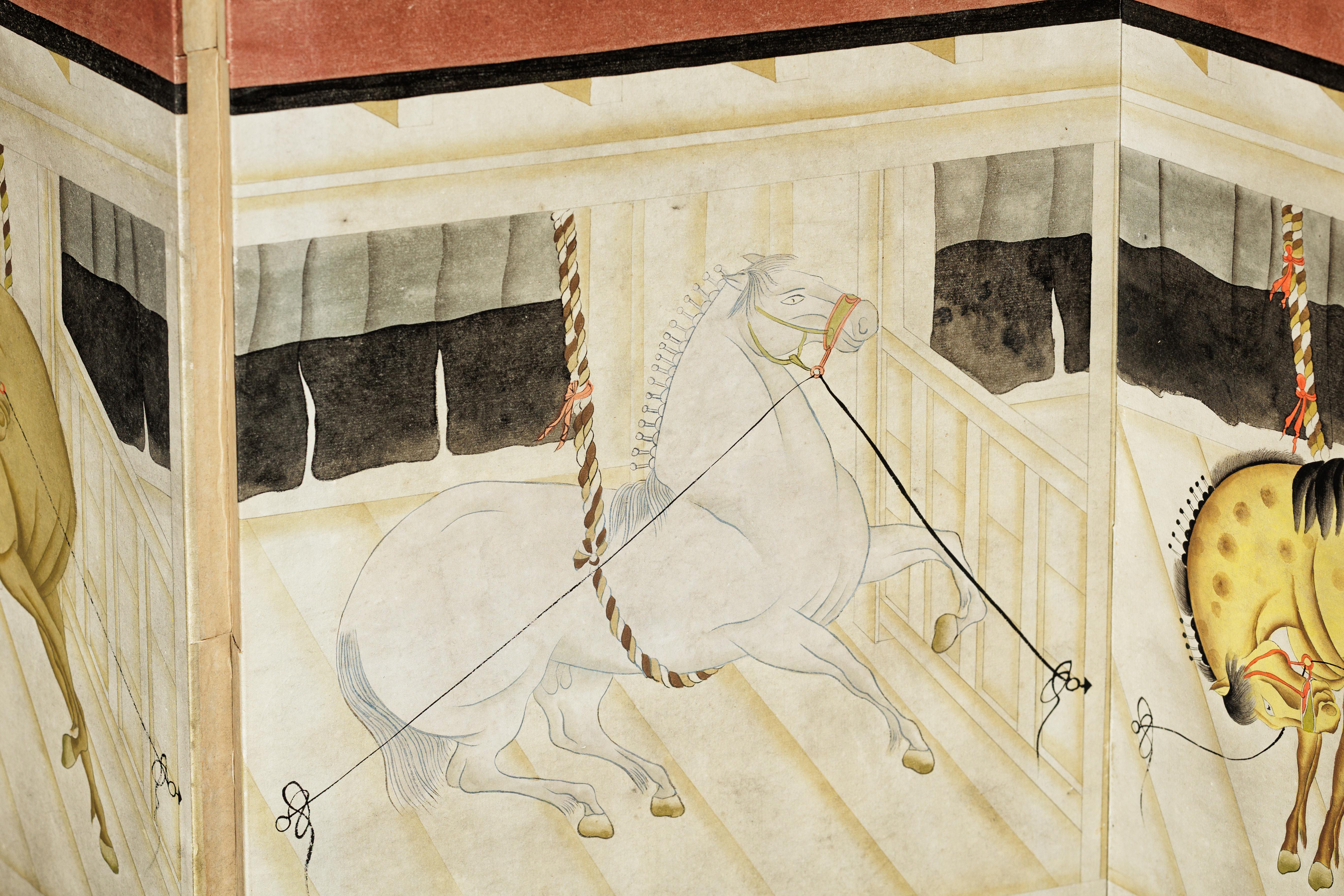 Paravento a sei pannelli di ispirazione giapponese con cavalli nella stalla e sfondo in bambù in vendita 10