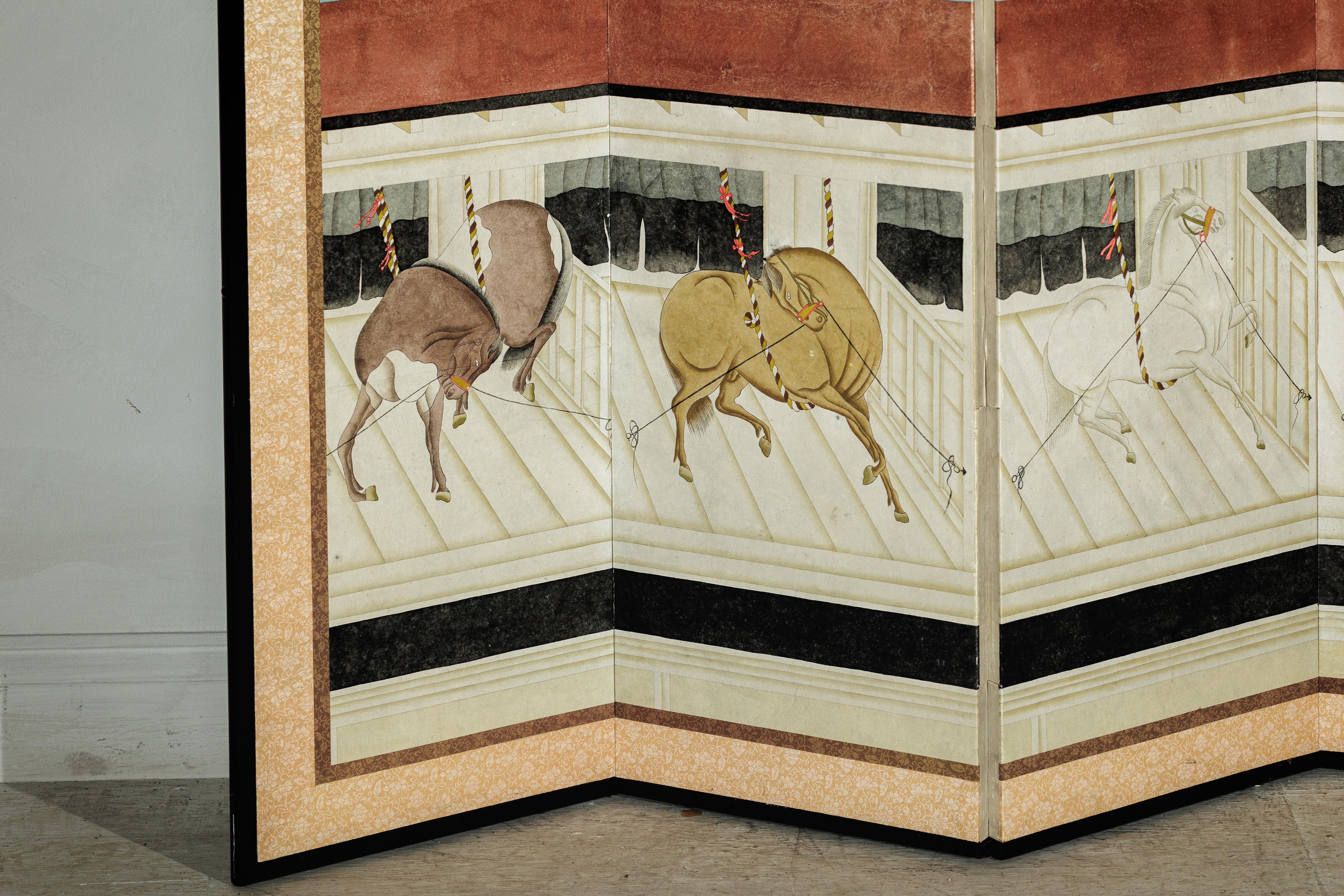 Japanisch inspirierte Sechs-Panel-Bildschirm mit Pferden im Stall mit Bambus-Hintergrund (Stoff) im Angebot