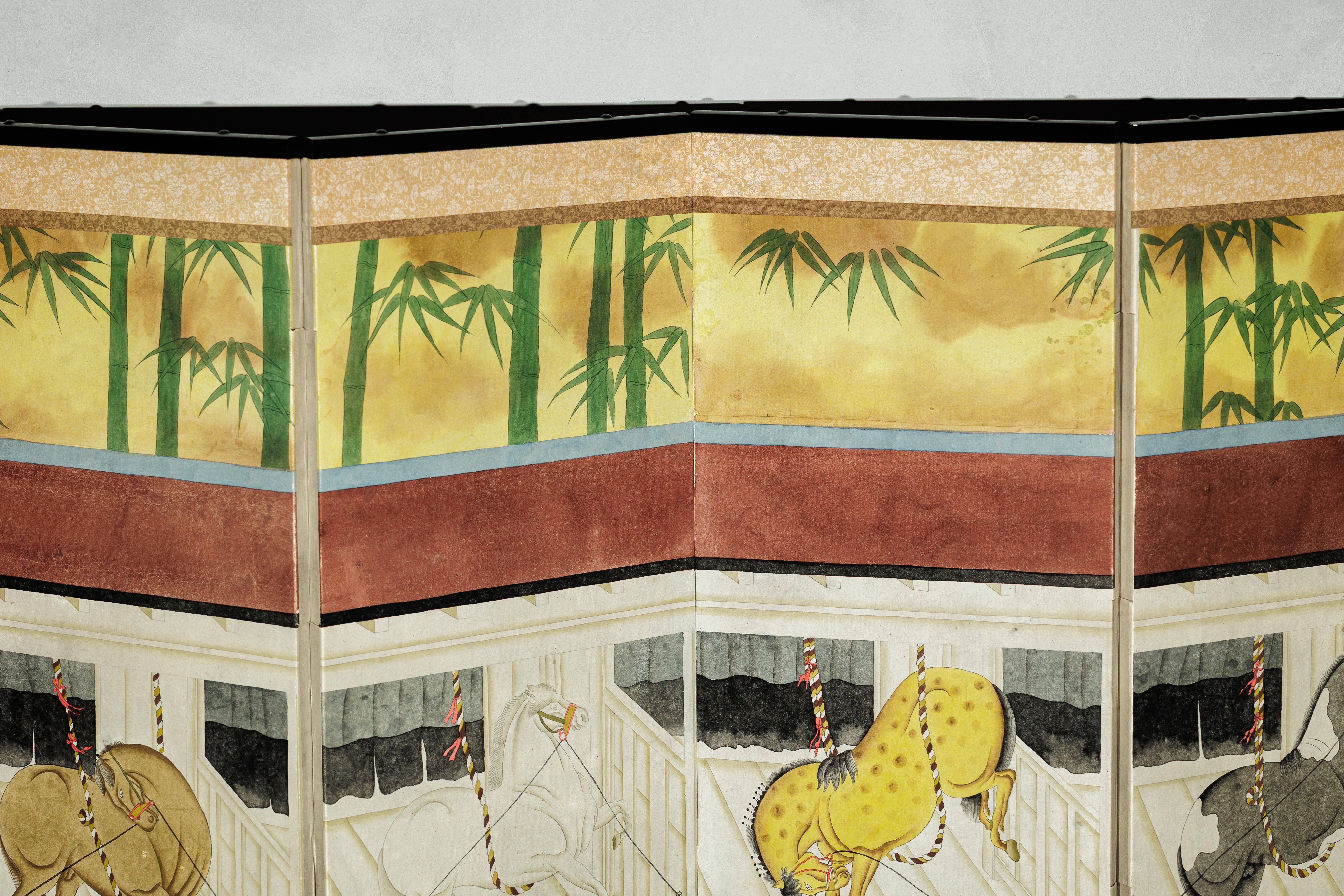 Japanisch inspirierte Sechs-Panel-Bildschirm mit Pferden im Stall mit Bambus-Hintergrund im Angebot 1