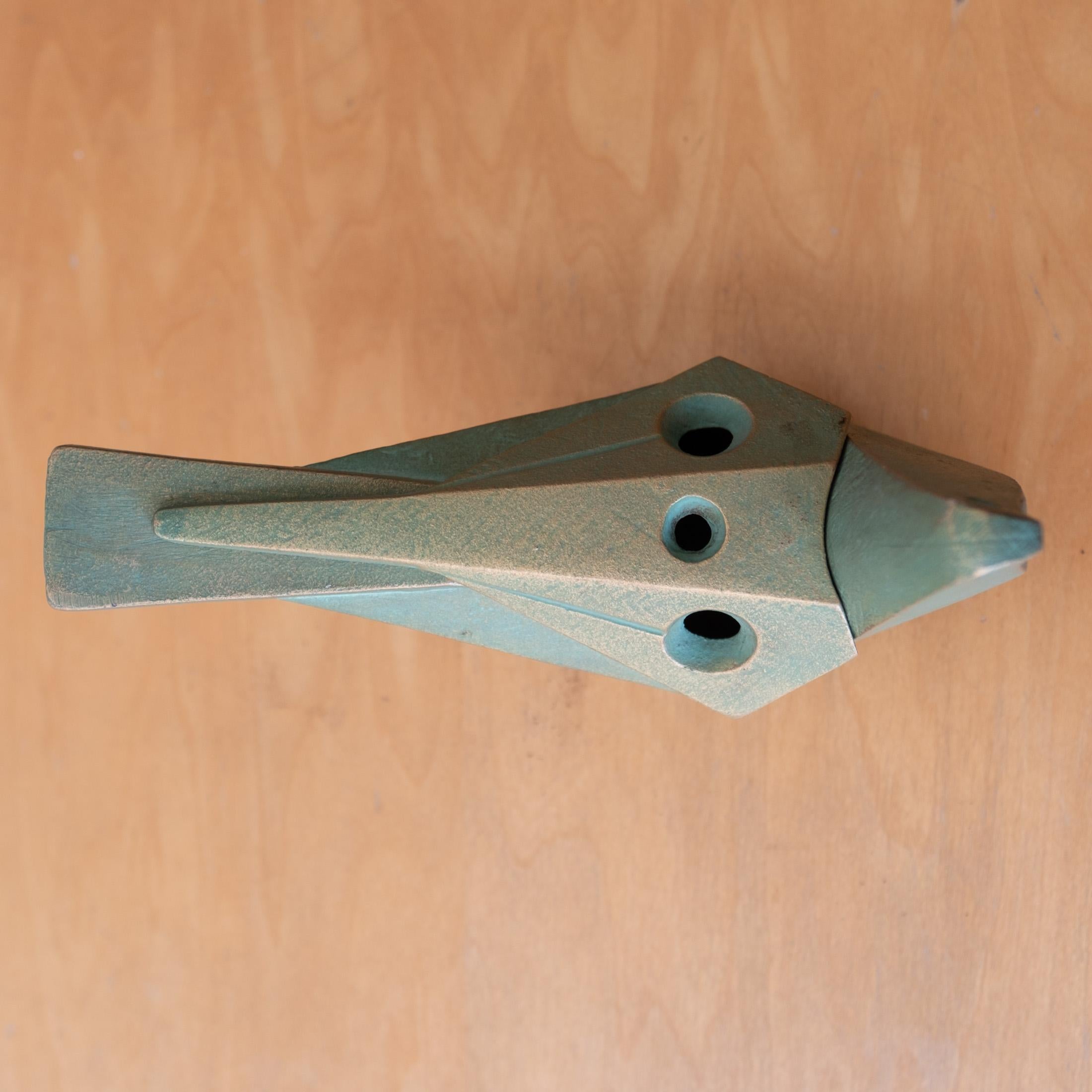 Japanese Iron Abstract Bird Sculpture or Incense Burner Japonés en venta