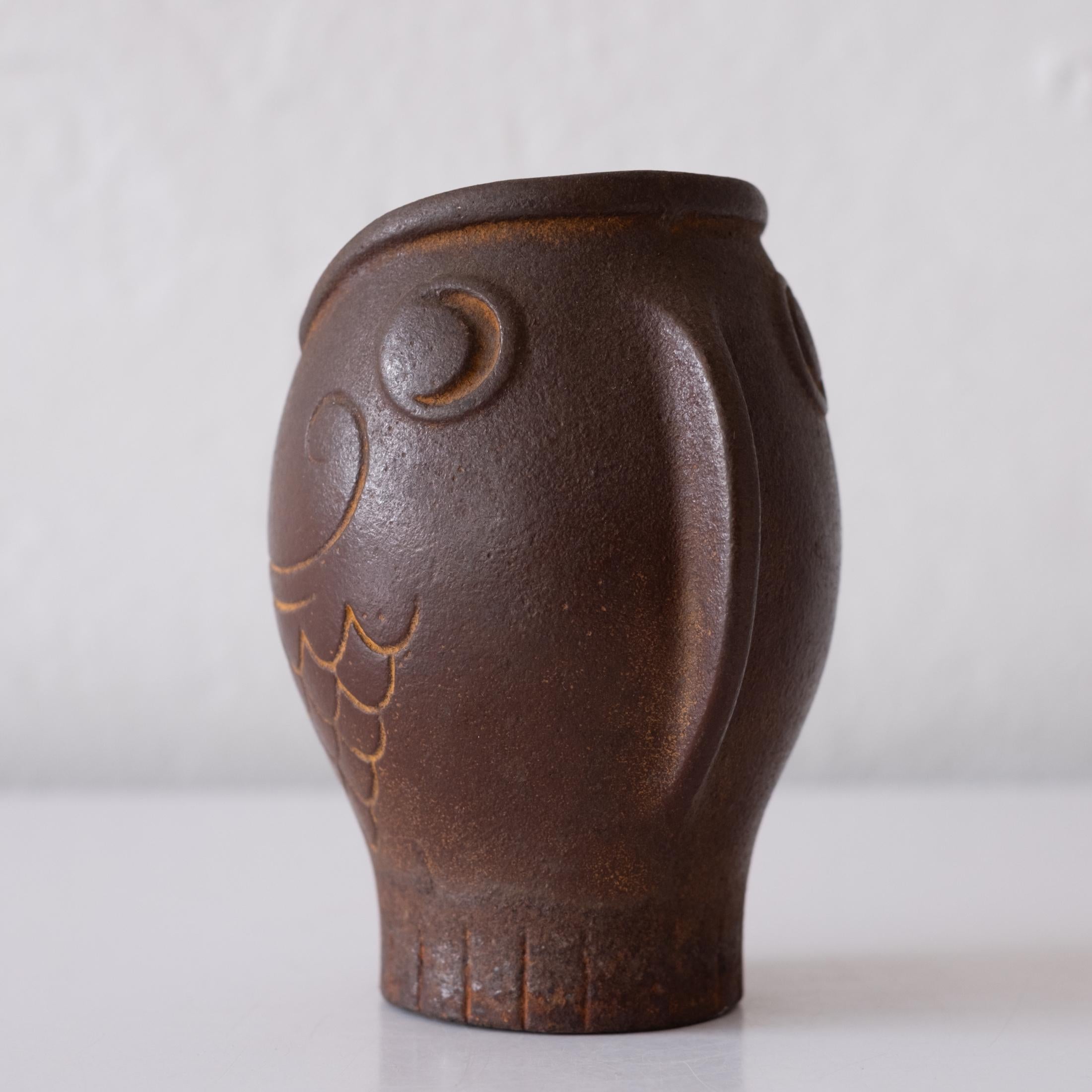 Japanese Iron Abstract Signed Fish Vase or Incense Burner In Good Condition In San Diego, CA
