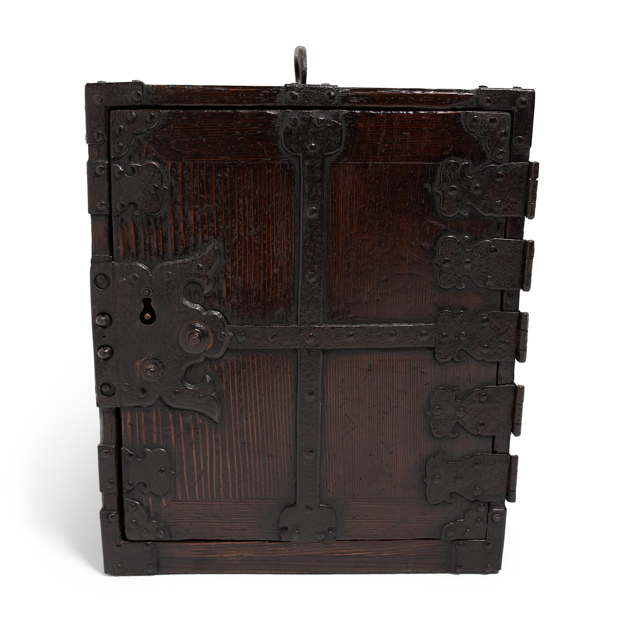 Japanese Iron Bound Sea Chest, c. 1800 7