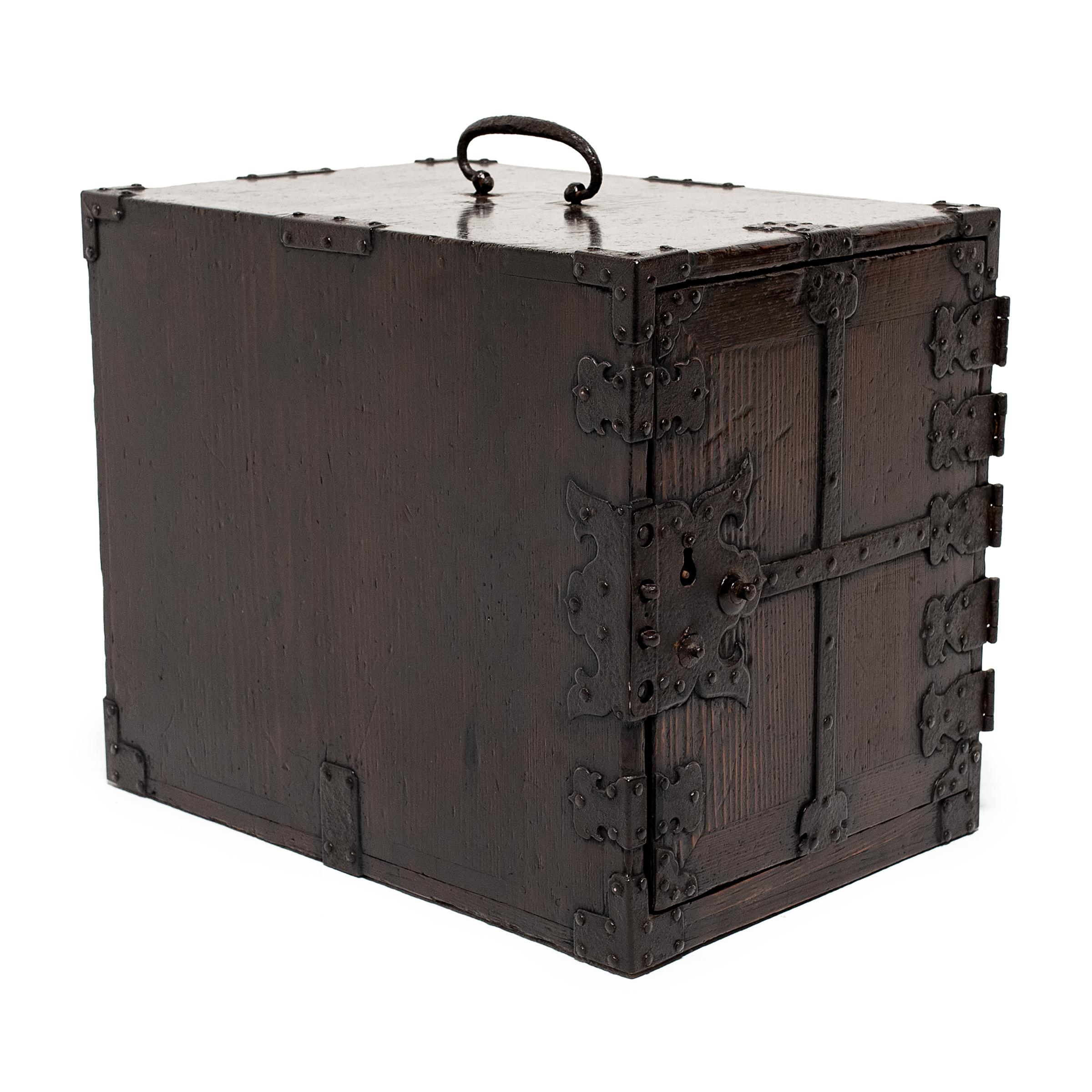 Japanese Iron Bound Sea Chest, c. 1800 In Good Condition In Chicago, IL