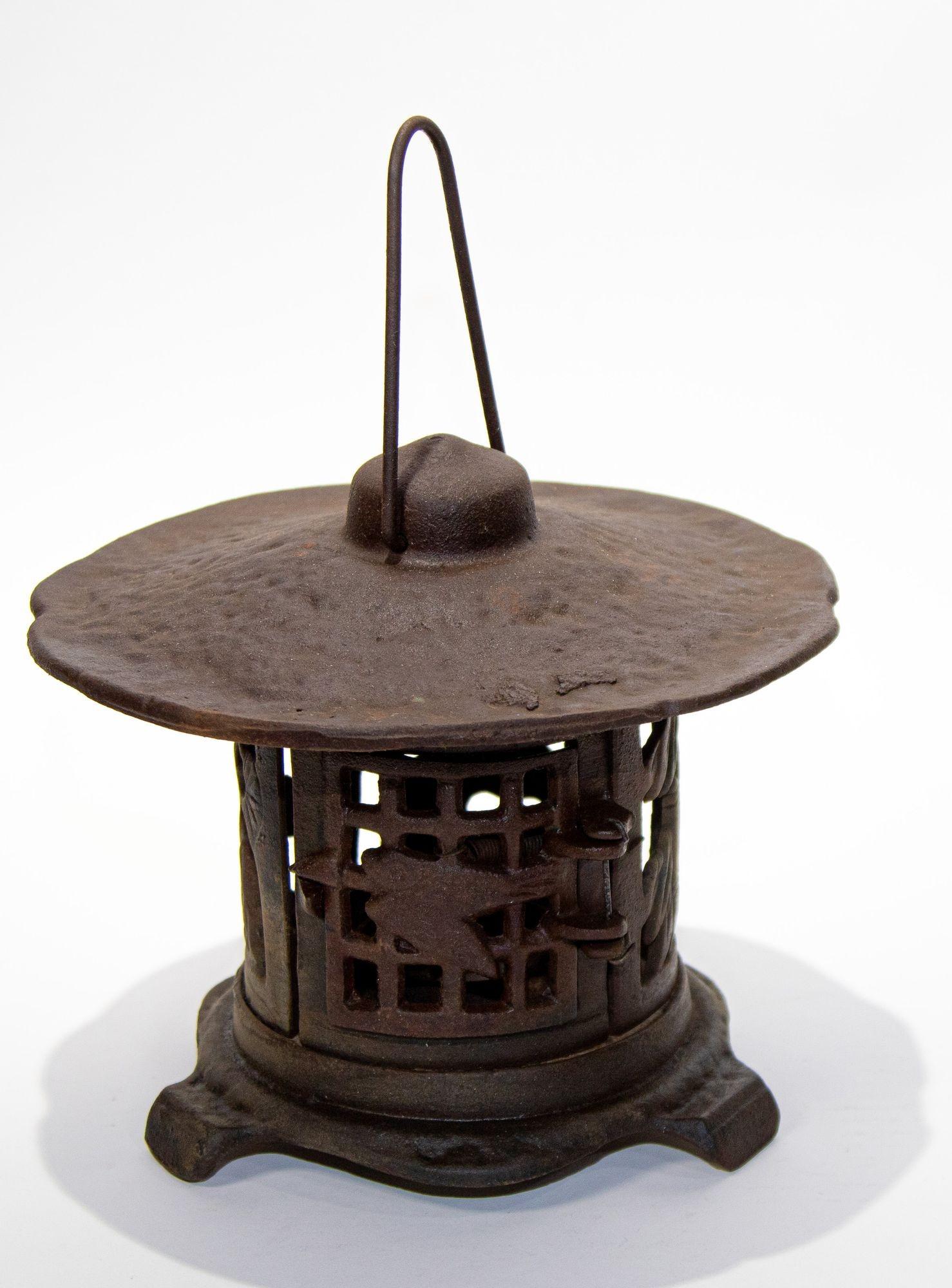Japanese Iron Garden Lantern Old Gold Finch and Bamboo For Sale 9