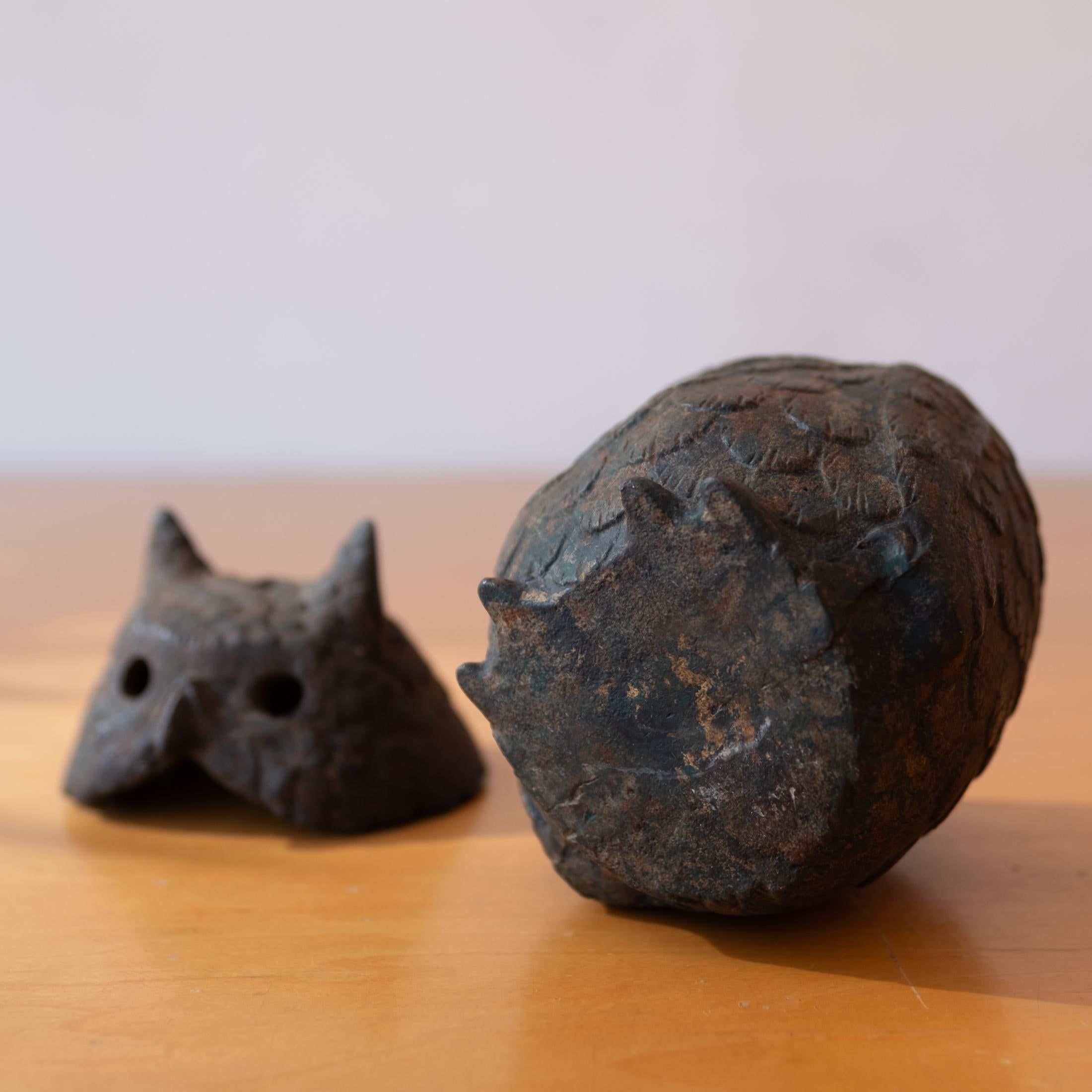 Lanterne d'encens japonaise en fer avec hibou en vente 3