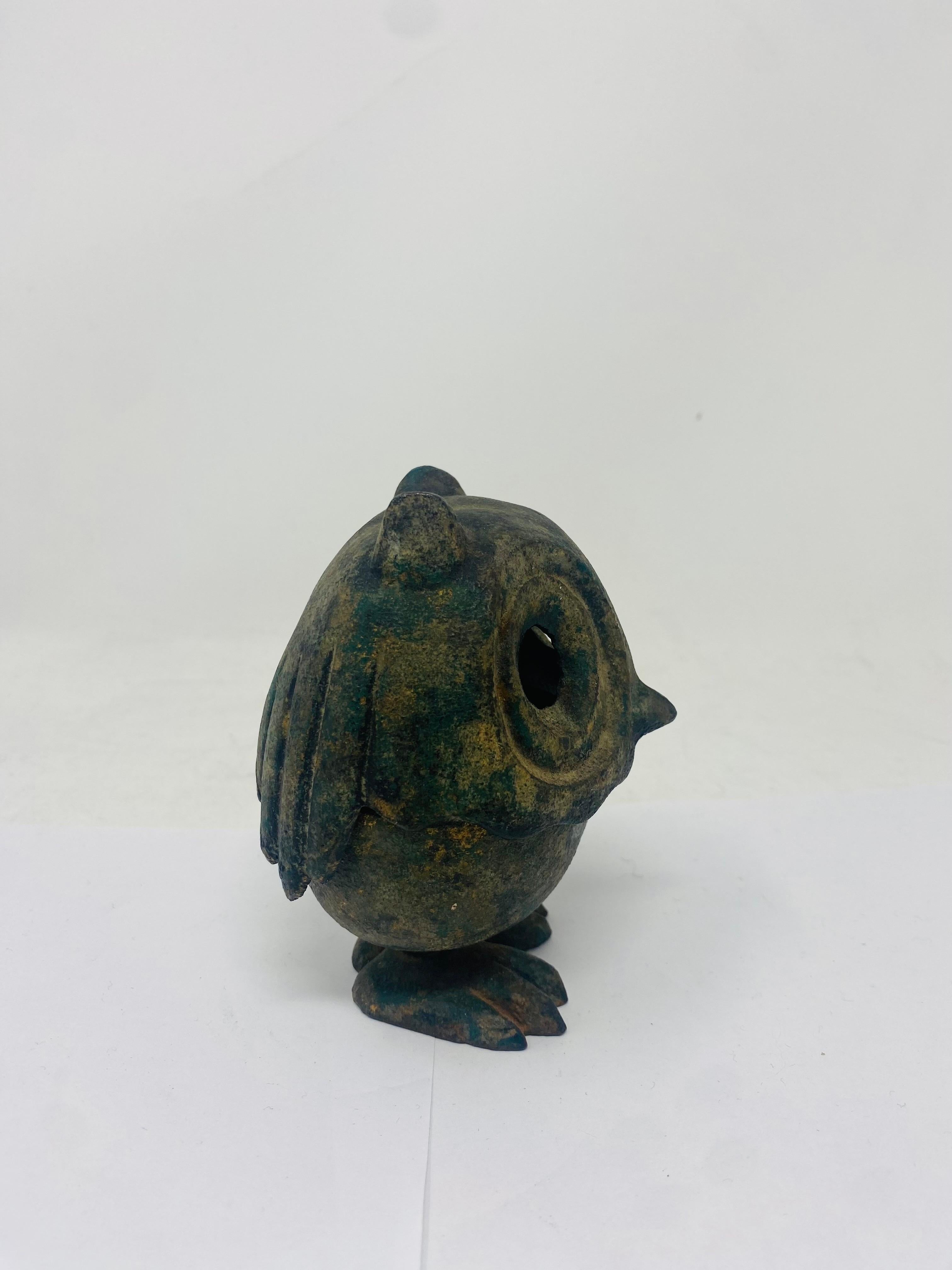 Midcentury iron owl sculpture with a nice applied patina. Removable top for use as a lantern with a small candle or perhaps for burning incense, Japan, 1960s.
Mid-Century, Hollywood Regency, Art Deco, Eclectic, Coastal, Modern, Boho, Organic Modern,