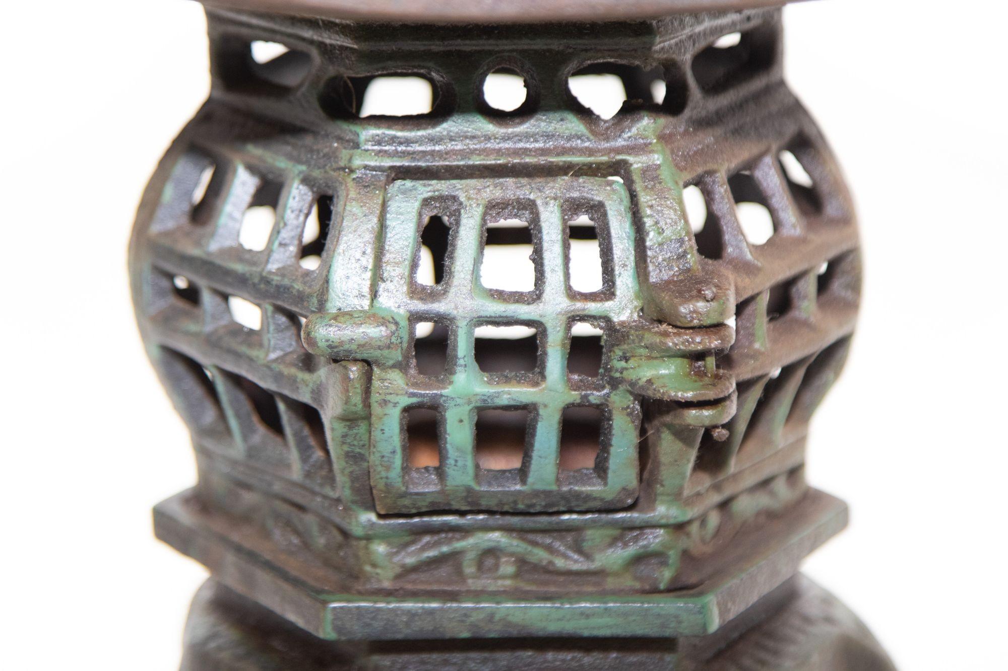 Japanese Iron Pagoda Garden Candle Lantern 1940's In Good Condition For Sale In North Hollywood, CA