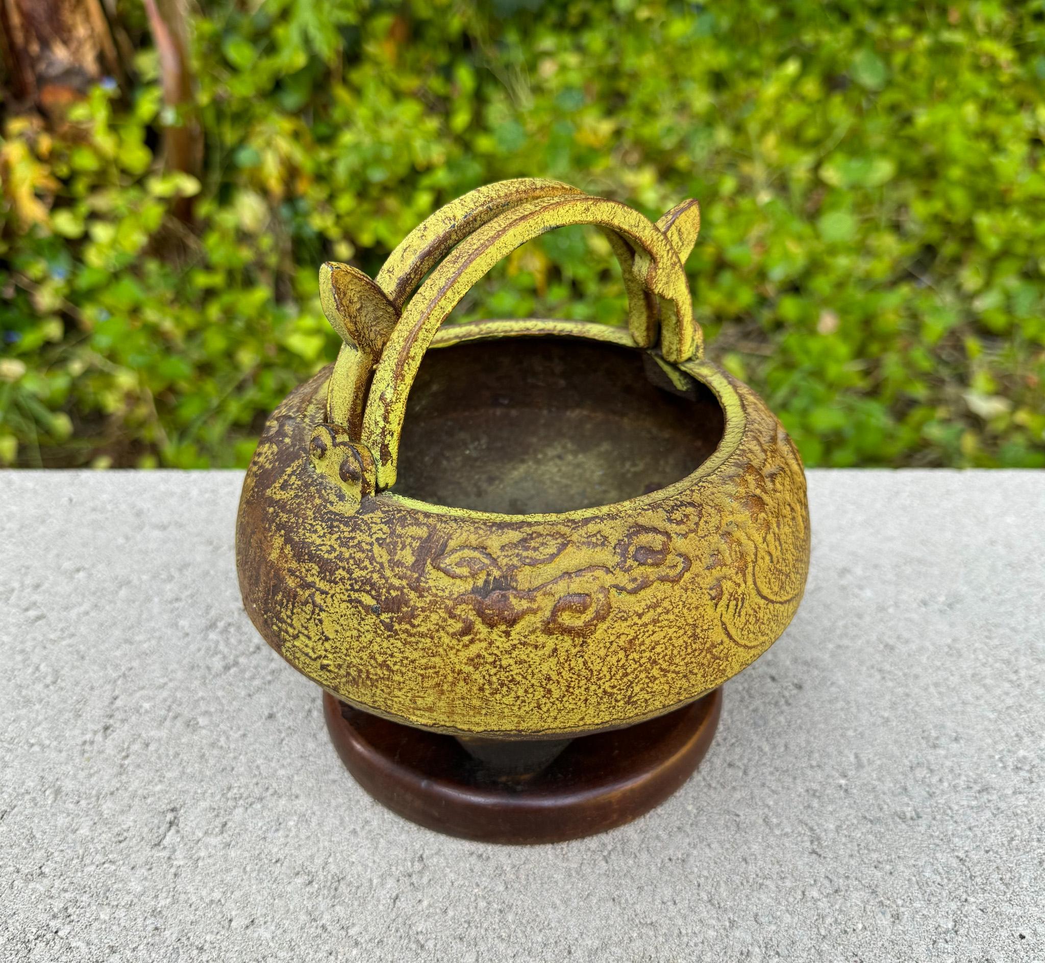 Japanese Iron Tripod Bowl, Japan, 1950's For Sale 7