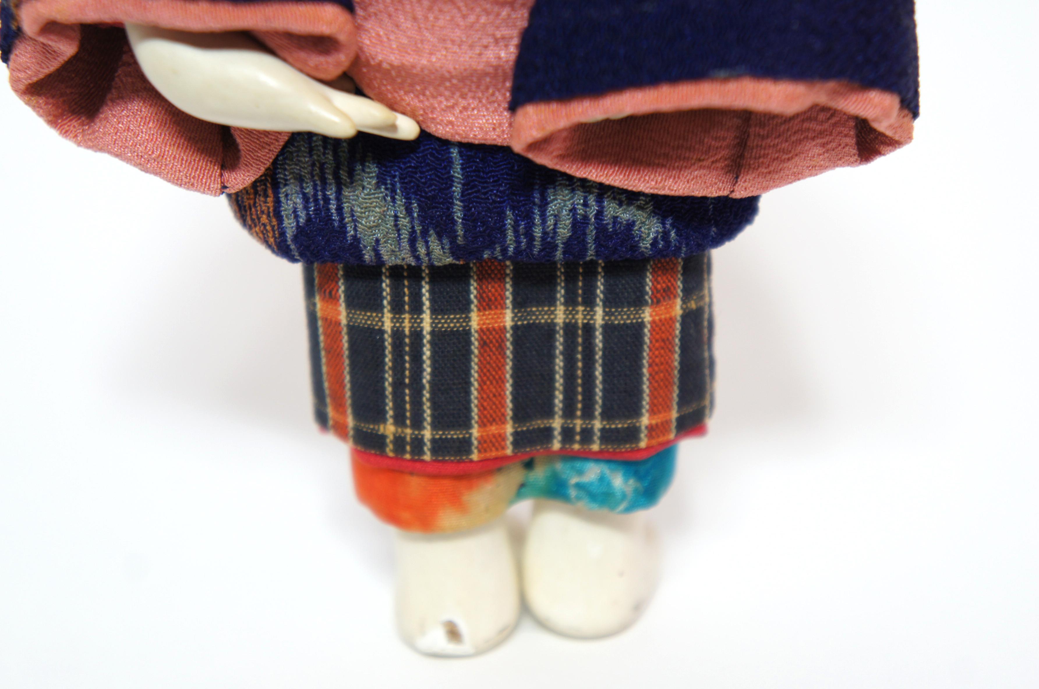 Japanese Kimekomi Child Doll Wearing Silk Kimono, Style of Taisho Romence, 1920s For Sale 14