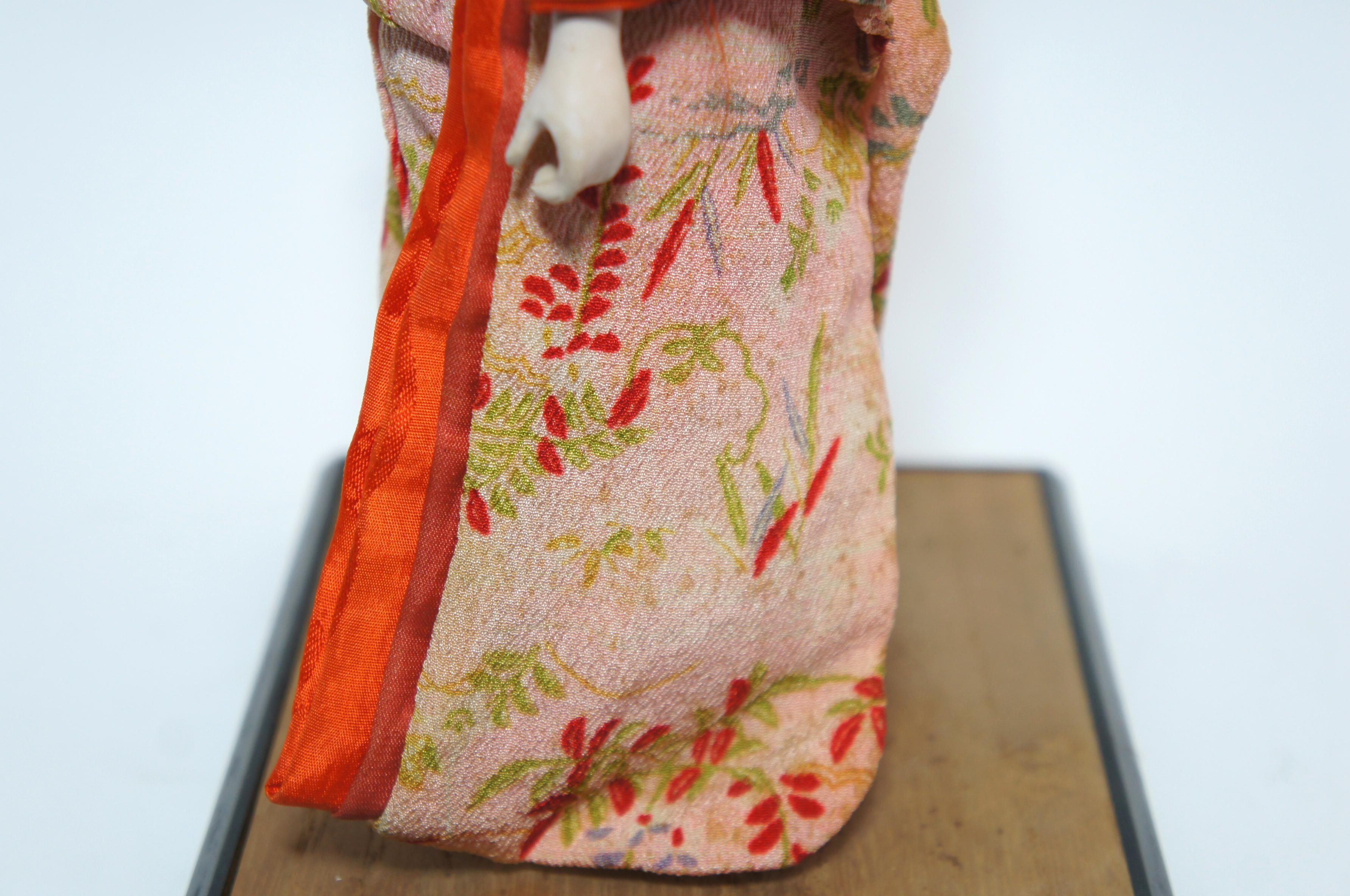 Japanese Kimekomi Girl Doll Wearing Silk Kimono, Style of Taisho Romence, 1920s For Sale 7