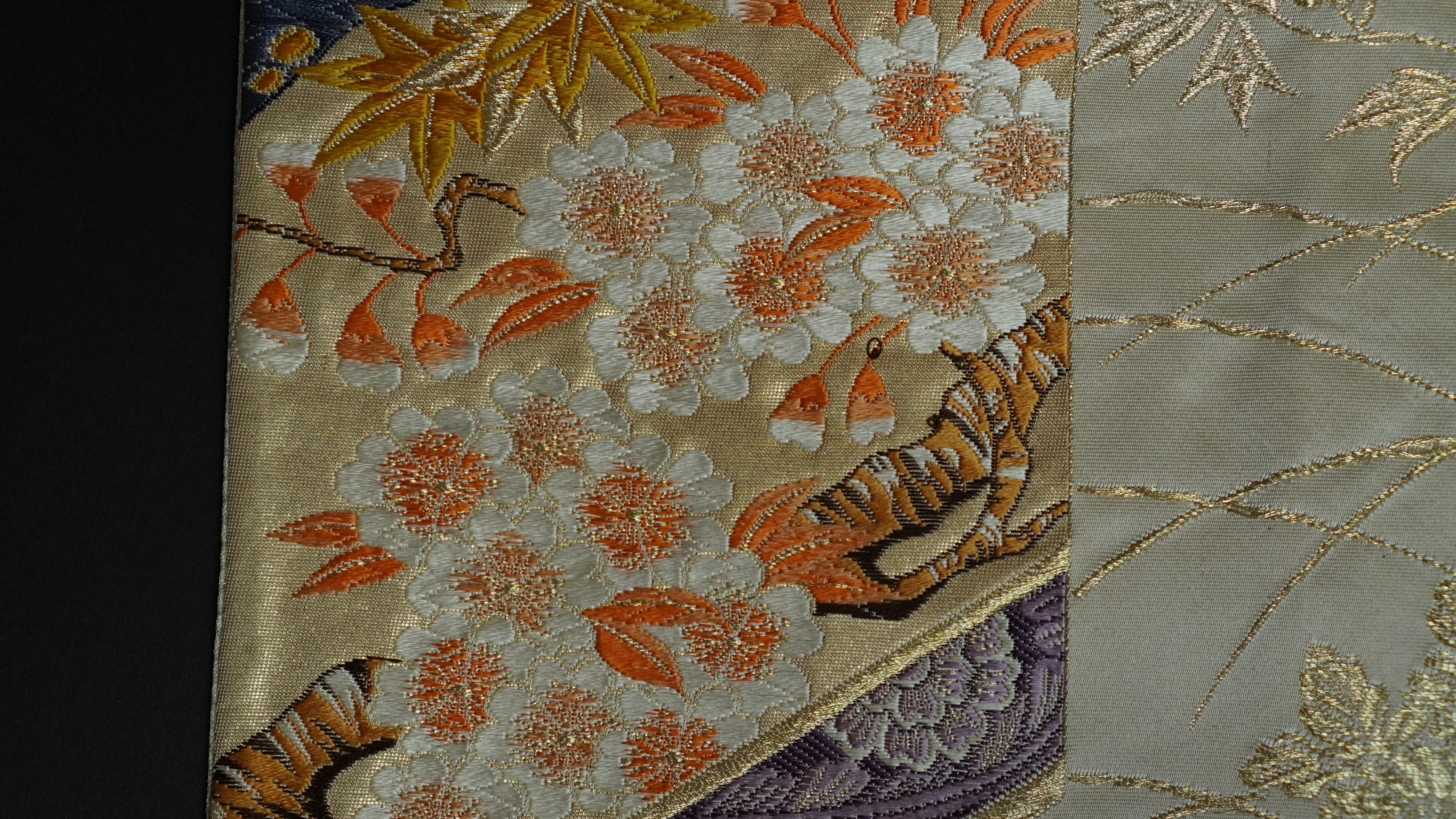 Japanischer Kimono-Kunst-/Kimono-Wandteppich, der König der Pfaue im Angebot 4