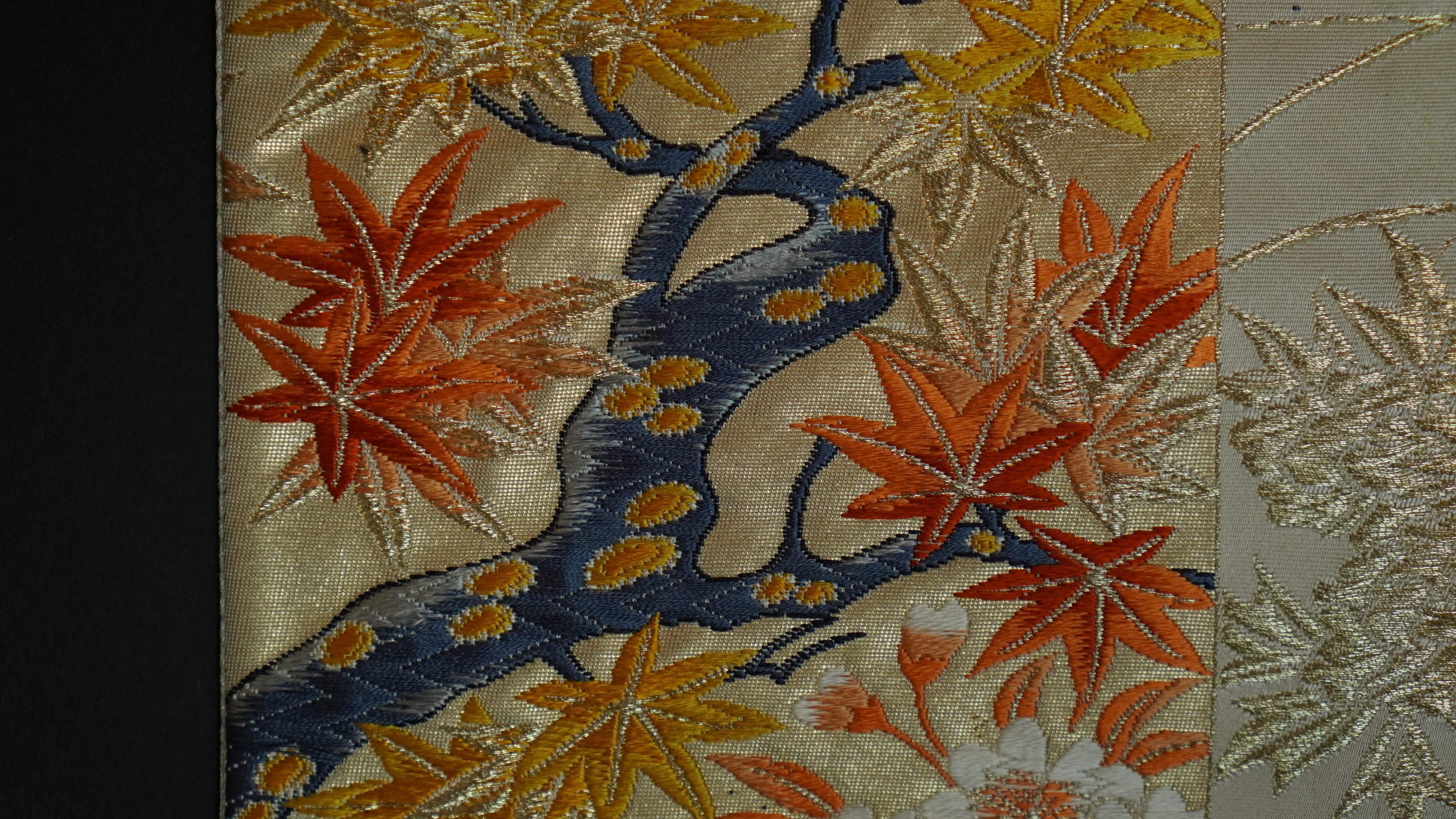 Japanischer Kimono-Kunst-/Kimono-Wandteppich, der König der Pfaue im Angebot 5