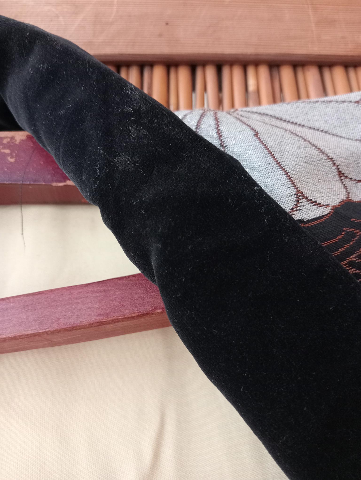 Japanischer Kimono-Mantel für Frauen mit Seidenchrysantheme 1950er Jahre (20. Jahrhundert) im Angebot