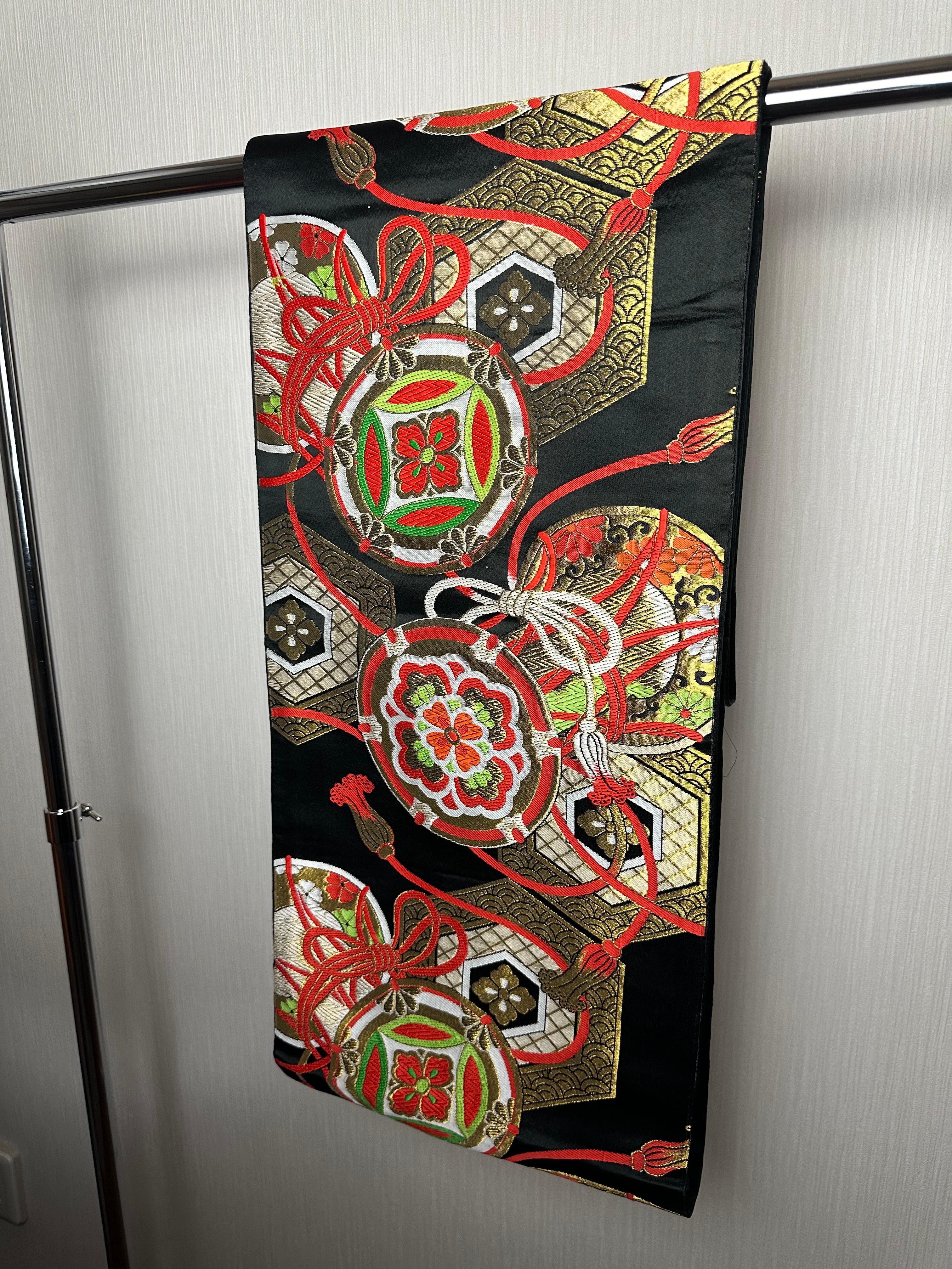Embroidered Japanese Kimono Obi selected by Kimono-Couture (Kimono belt, Kimono Sash) For Sale