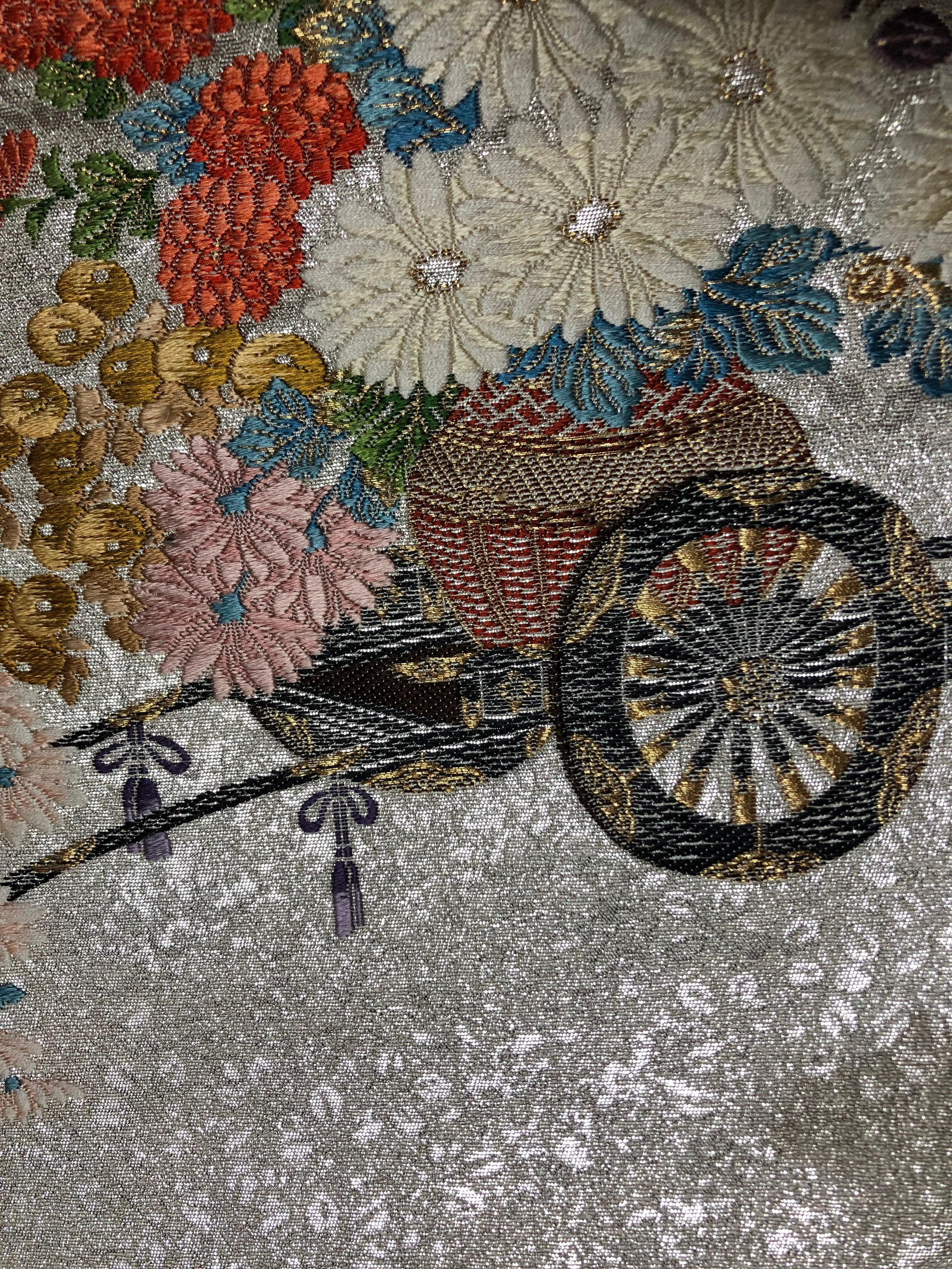 Japanischer Kimono Obi, „Serenity of Silver World“, Seidentextil im Angebot 1