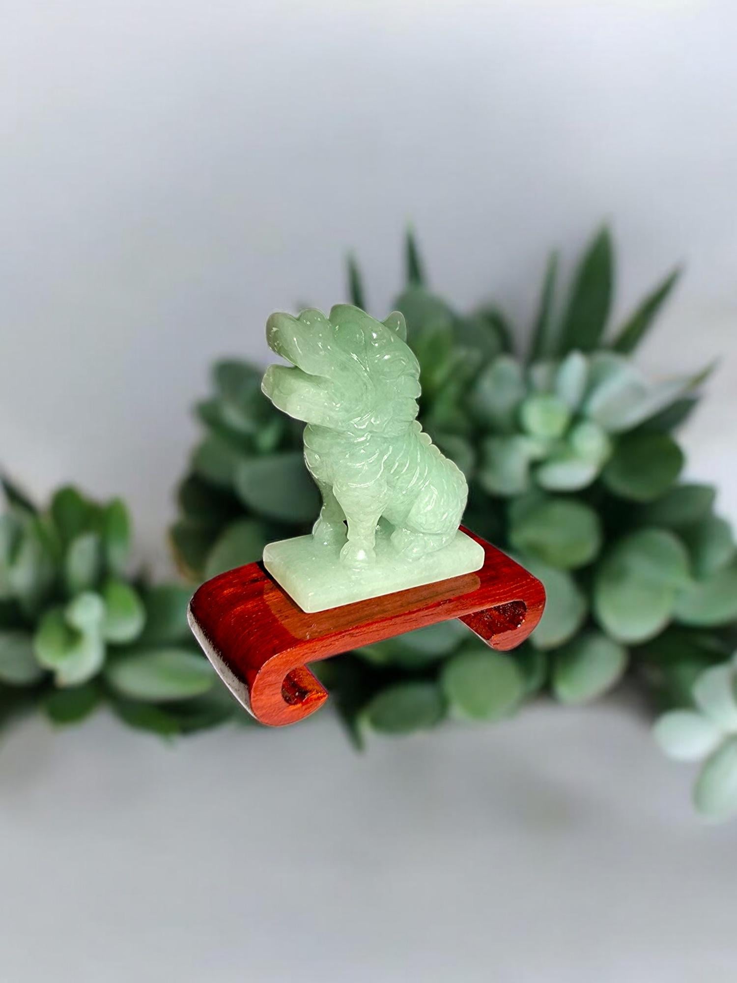 Japanese Kirin Carved Burmese A-Jadeite Green Ornament Showpiece with Stand For Sale 1