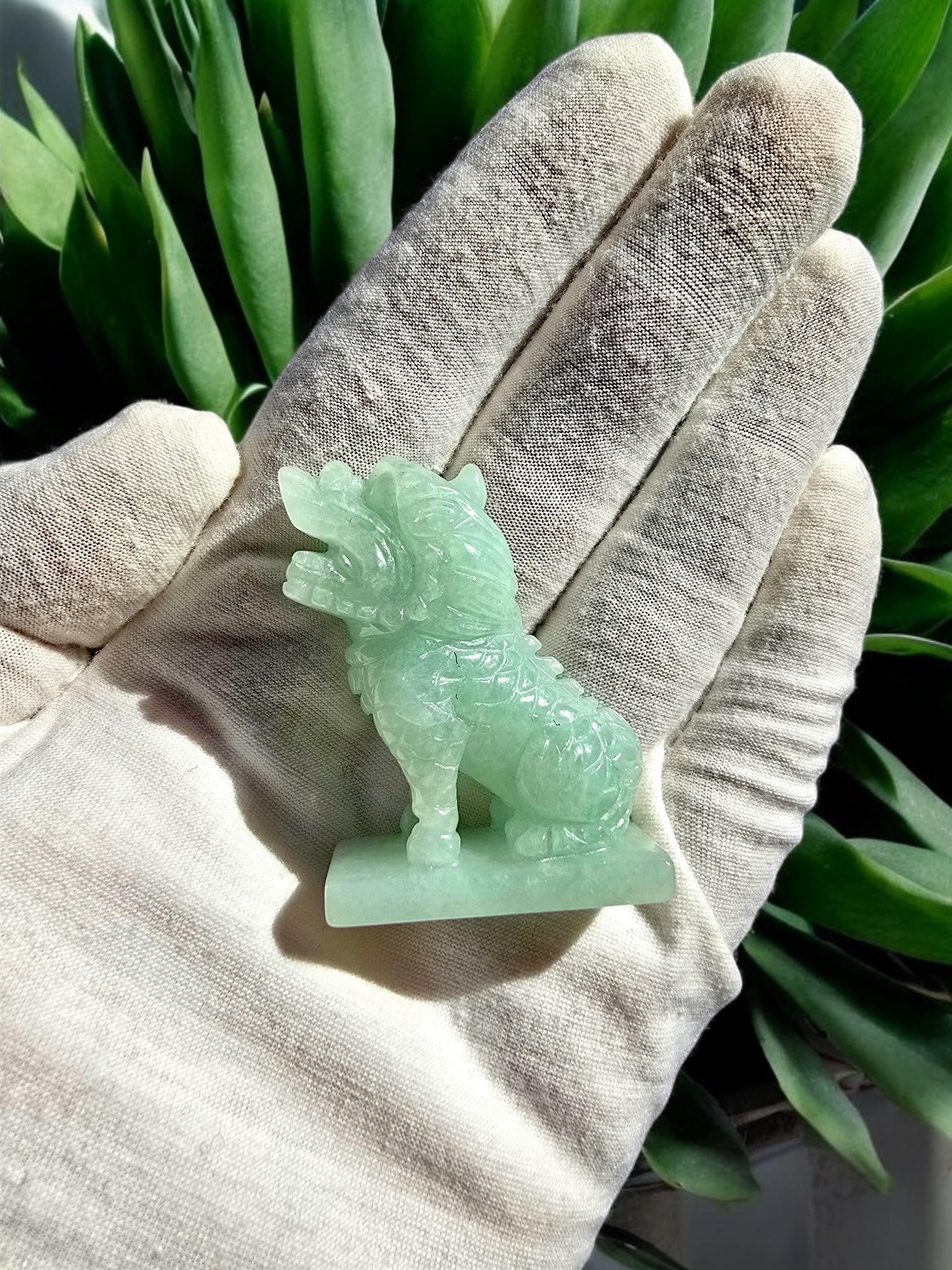 Japanese Kirin Carved Burmese A-Jadeite Green Ornament Showpiece with Stand For Sale 2