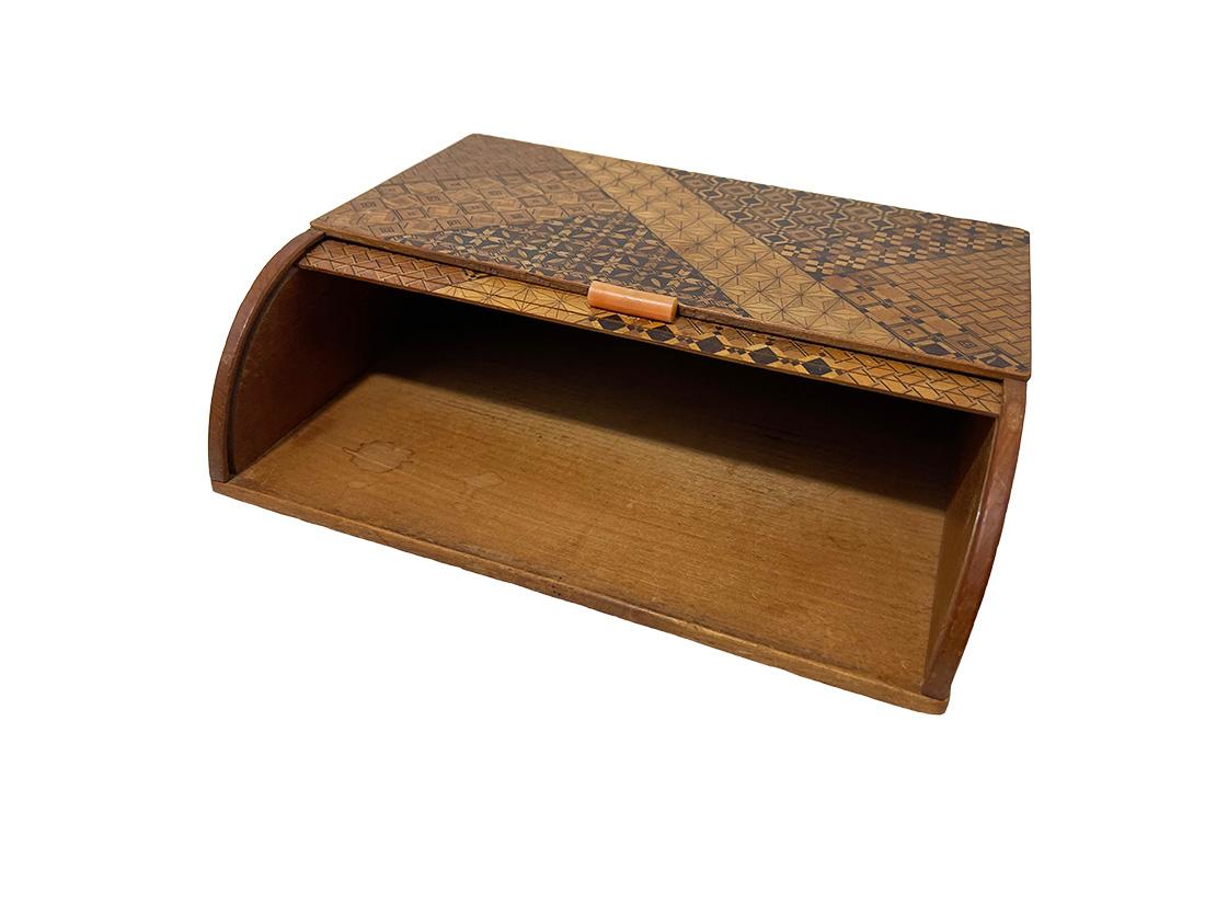 Legno di alberi da frutto Scatola giapponese Kobako Yosegi Zaiku con intarsio in vendita
