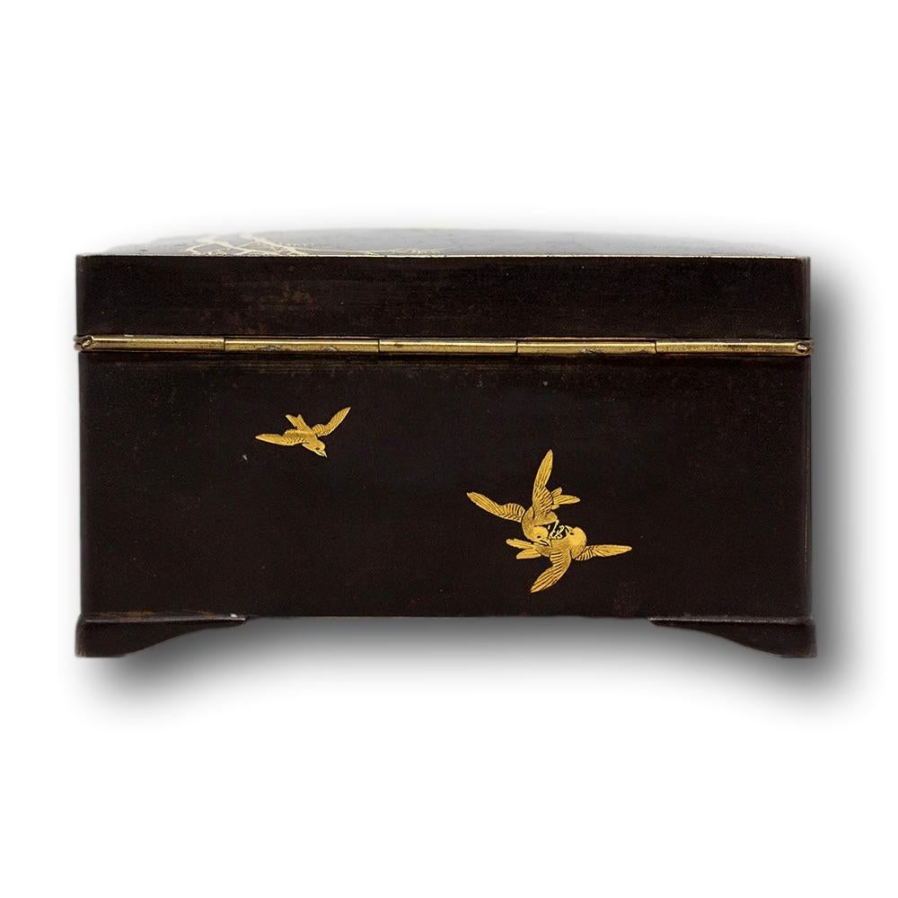 Japanese Komai Style Damascene Box Ashizuki In Good Condition For Sale In Newark, England