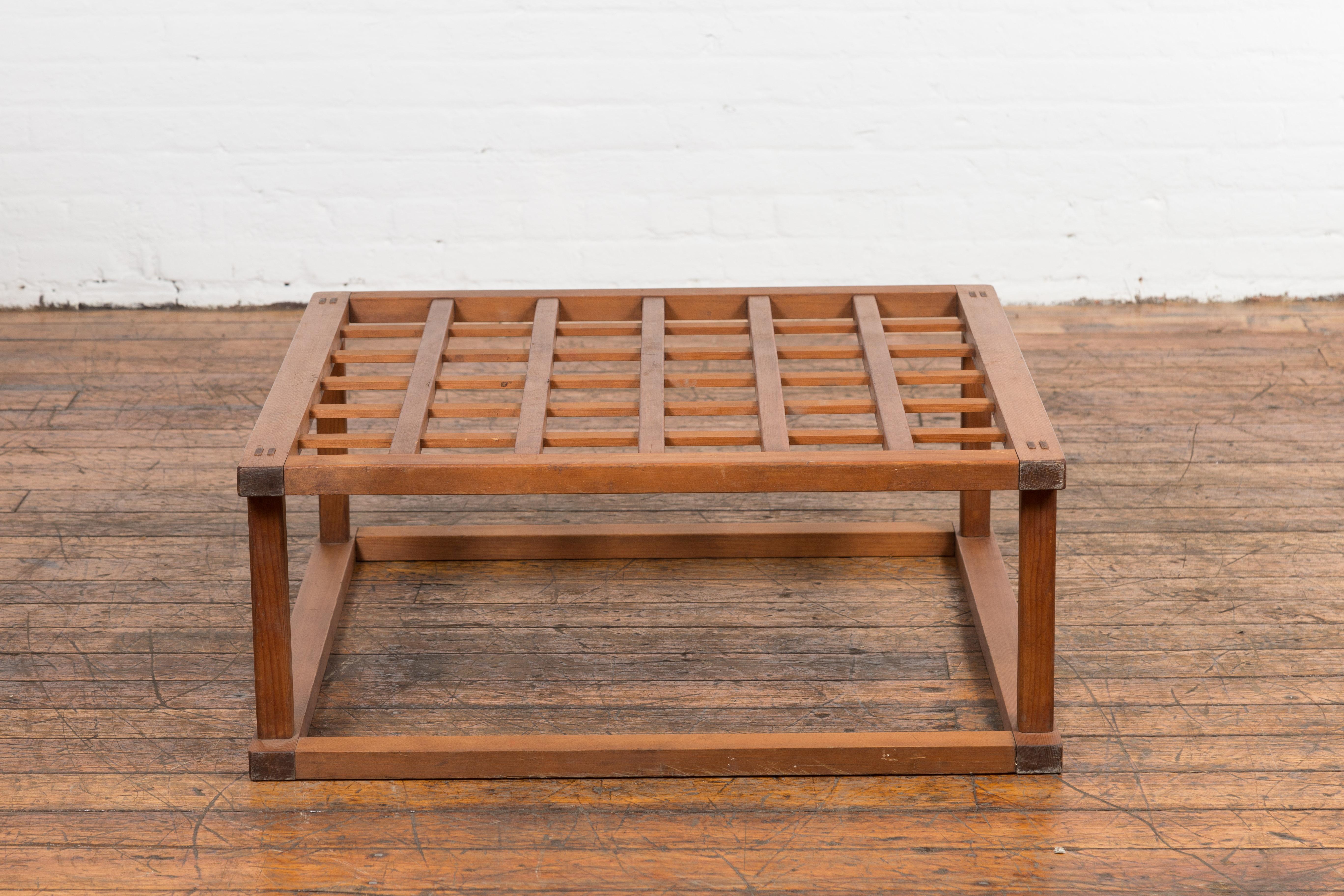 Minimalist Wooden Vintage Coffee Table 7