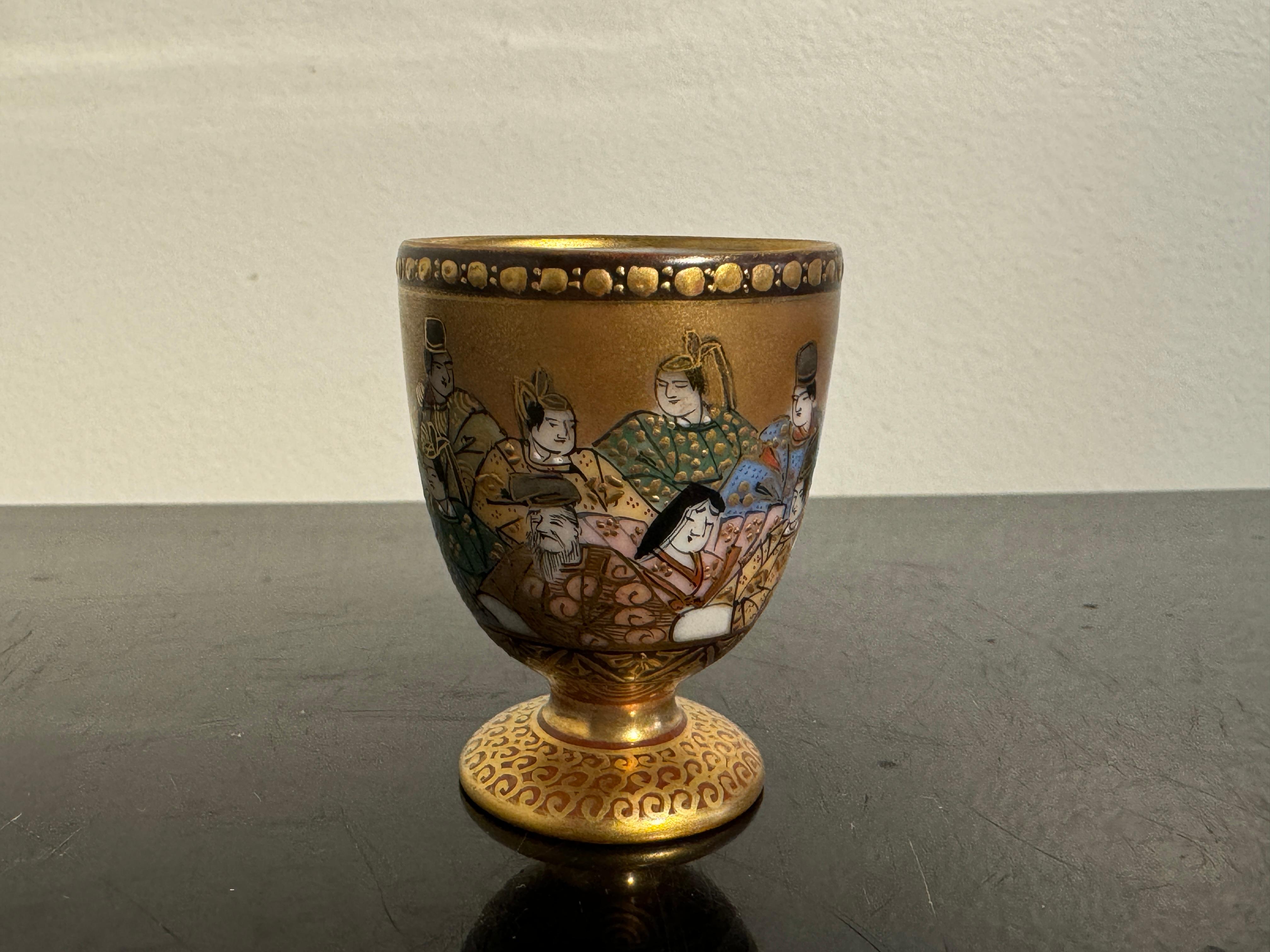 Vaso japonés Kutani para sake, bien pintado, con el diseño 