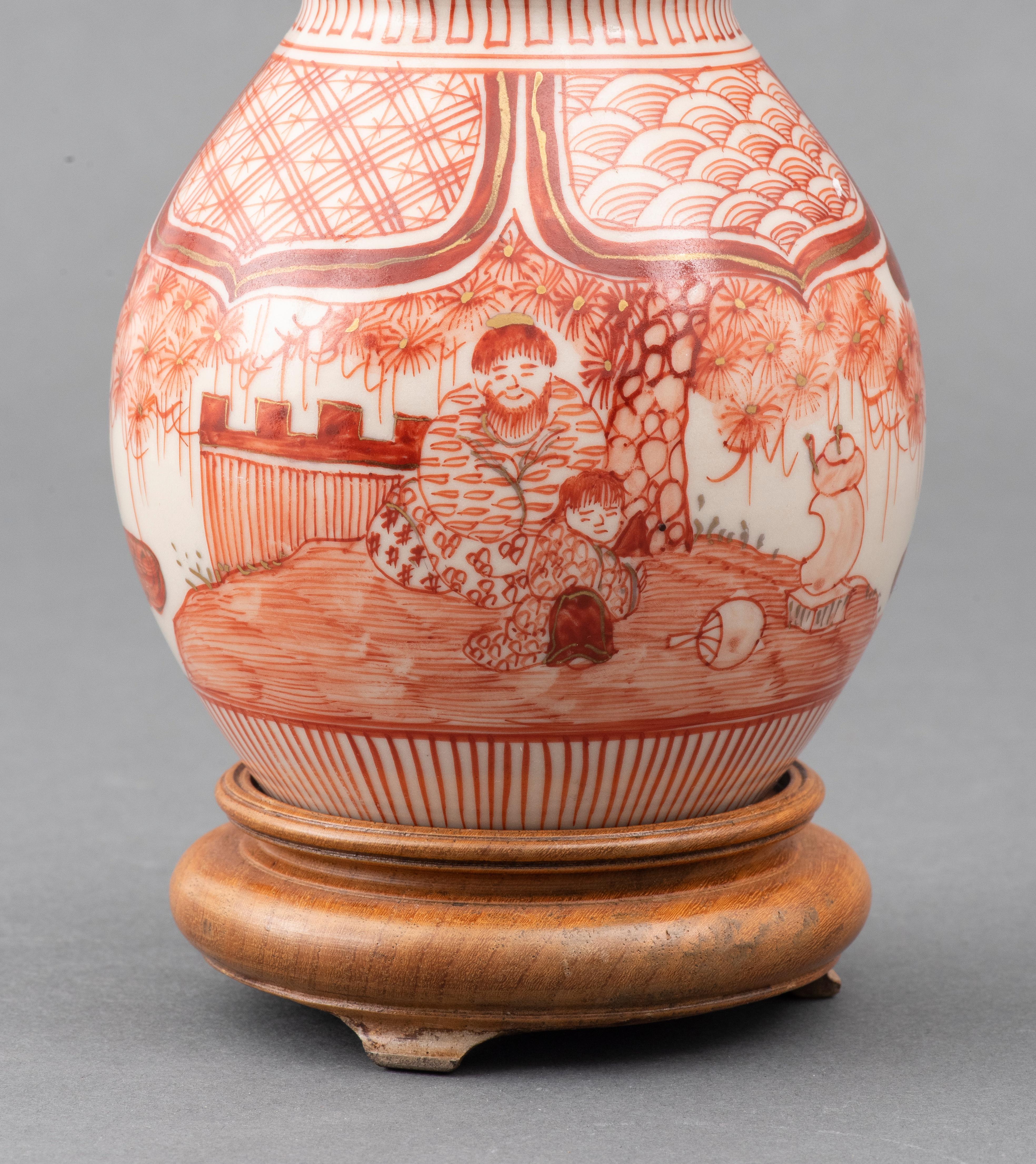 Porcelain Japanese Kutani Double Gourd Vases, 19th C., Pair For Sale