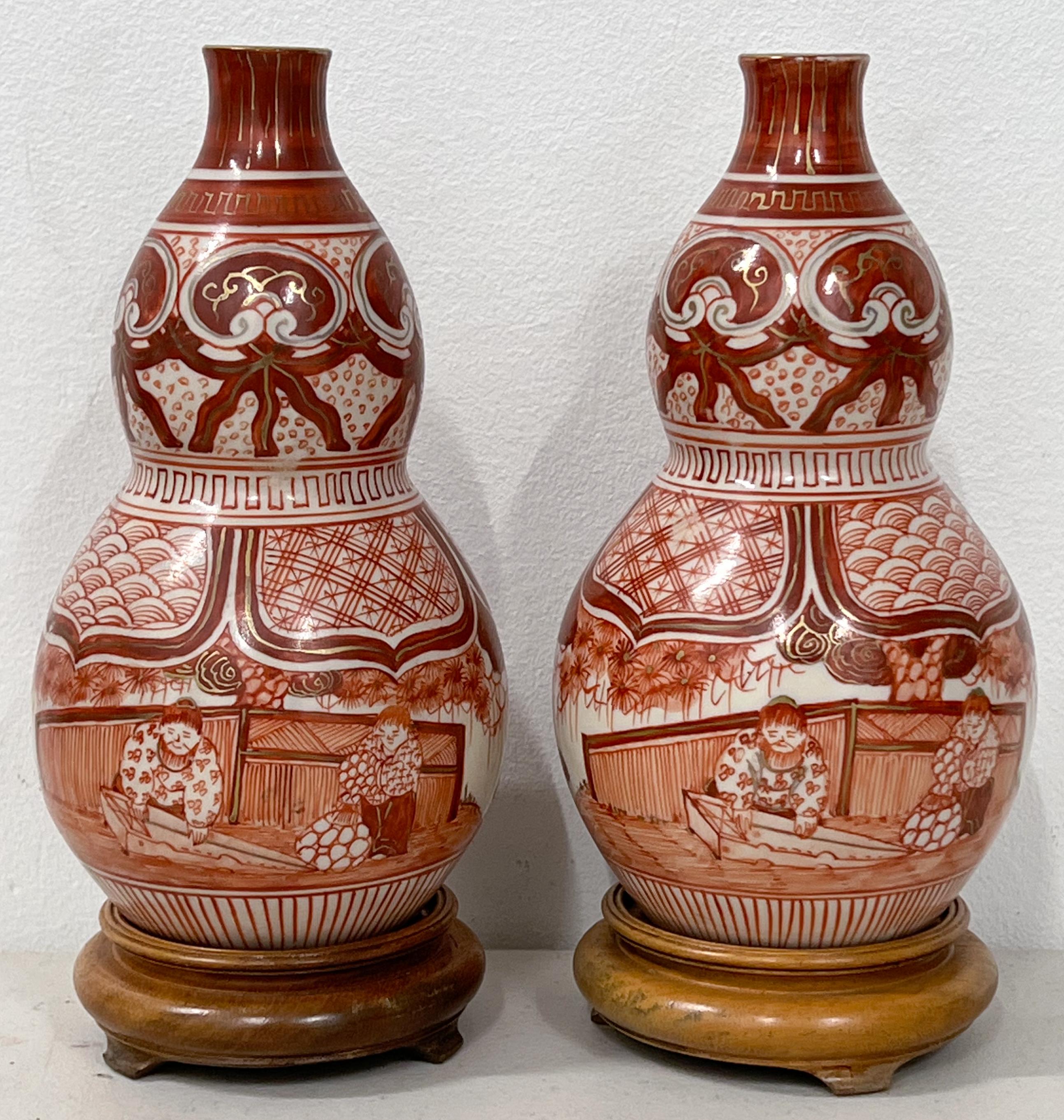 Japanese Kutani Double Gourd Vases, 19th C., Pair For Sale 2