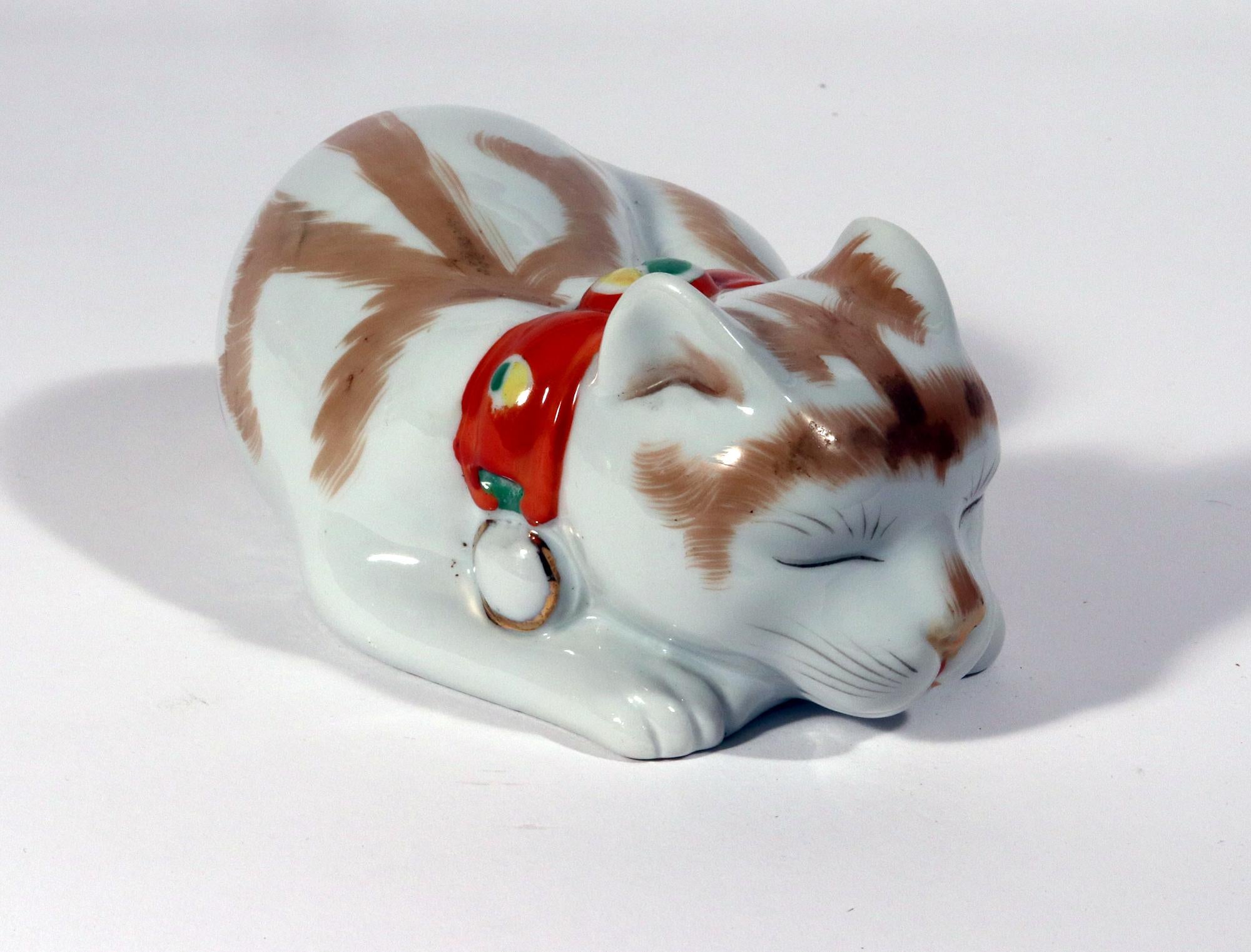 Japanese Kutani Porcelain Figure of a Sleeping Cat In Good Condition For Sale In Downingtown, PA