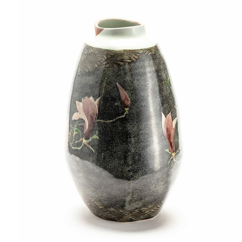 Japanese Kutani Porcelain Studio Vase by Nobuhiko Sueoka In Excellent Condition In Prahran, Victoria
