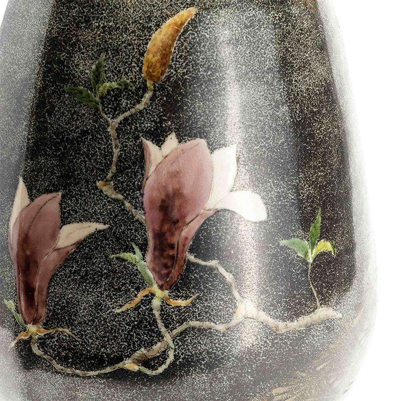 Japanese Kutani Porcelain Studio Vase by Nobuhiko Sueoka 3