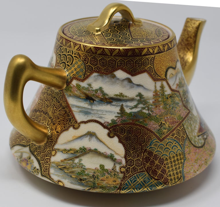 Japanese Kutani Red Green Gilded ThreePiece Porcelain Tea Service