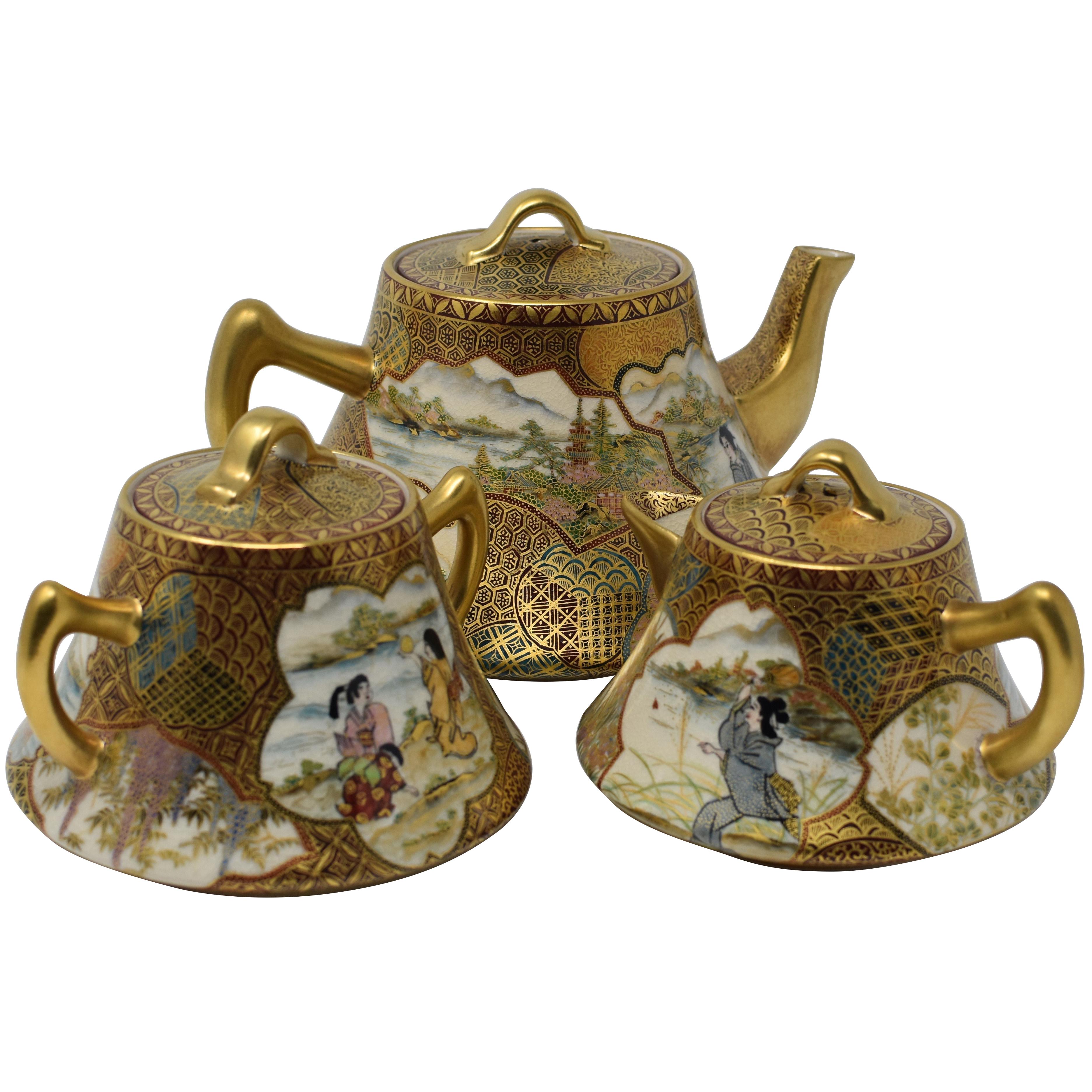 Japanese Contemporary Gold Red Green Three-Piece Porcelain Tea Service For Sale 5