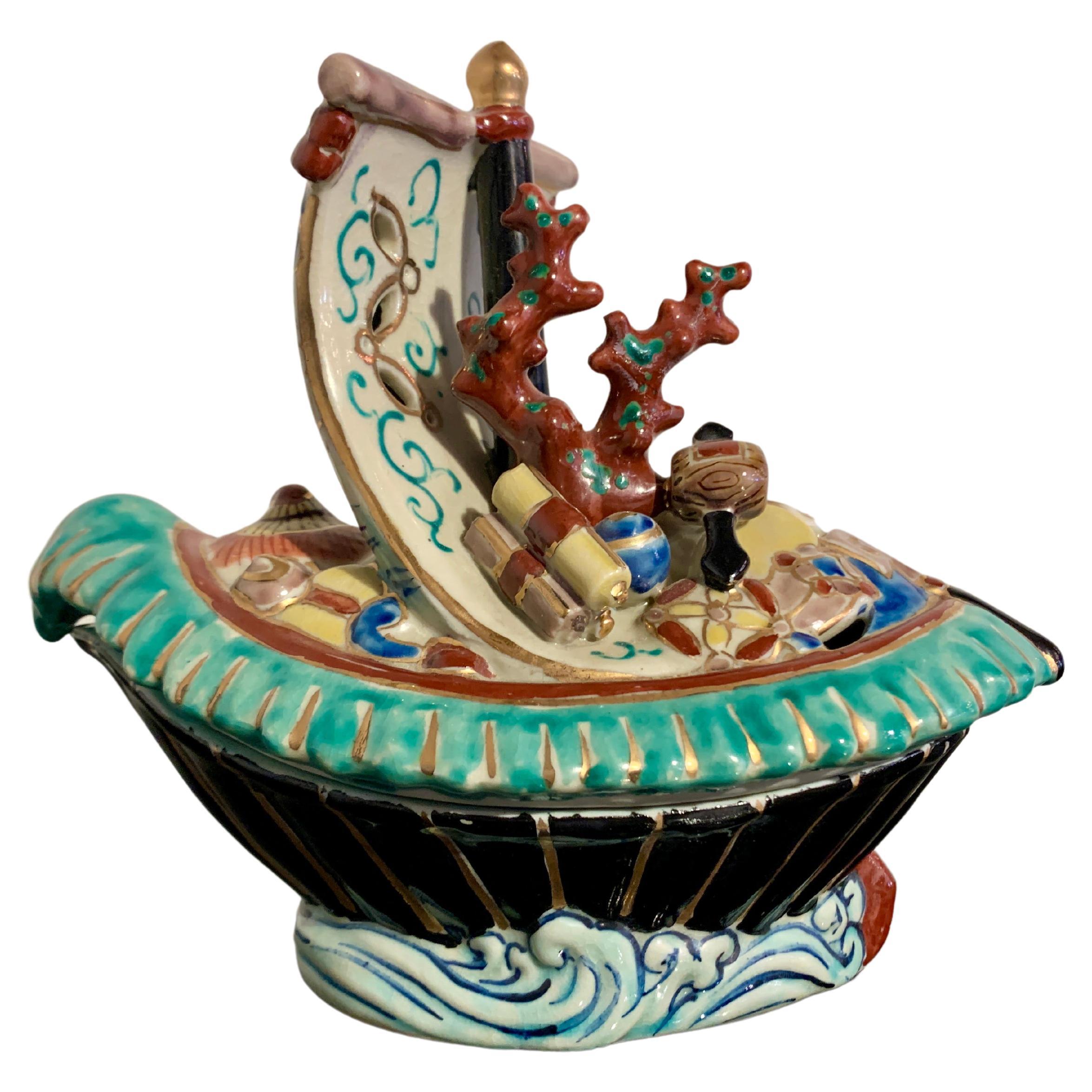 Japanese Kutani Treasure Boat 'Takarabune' Censer, Taisho Period, Japan For Sale