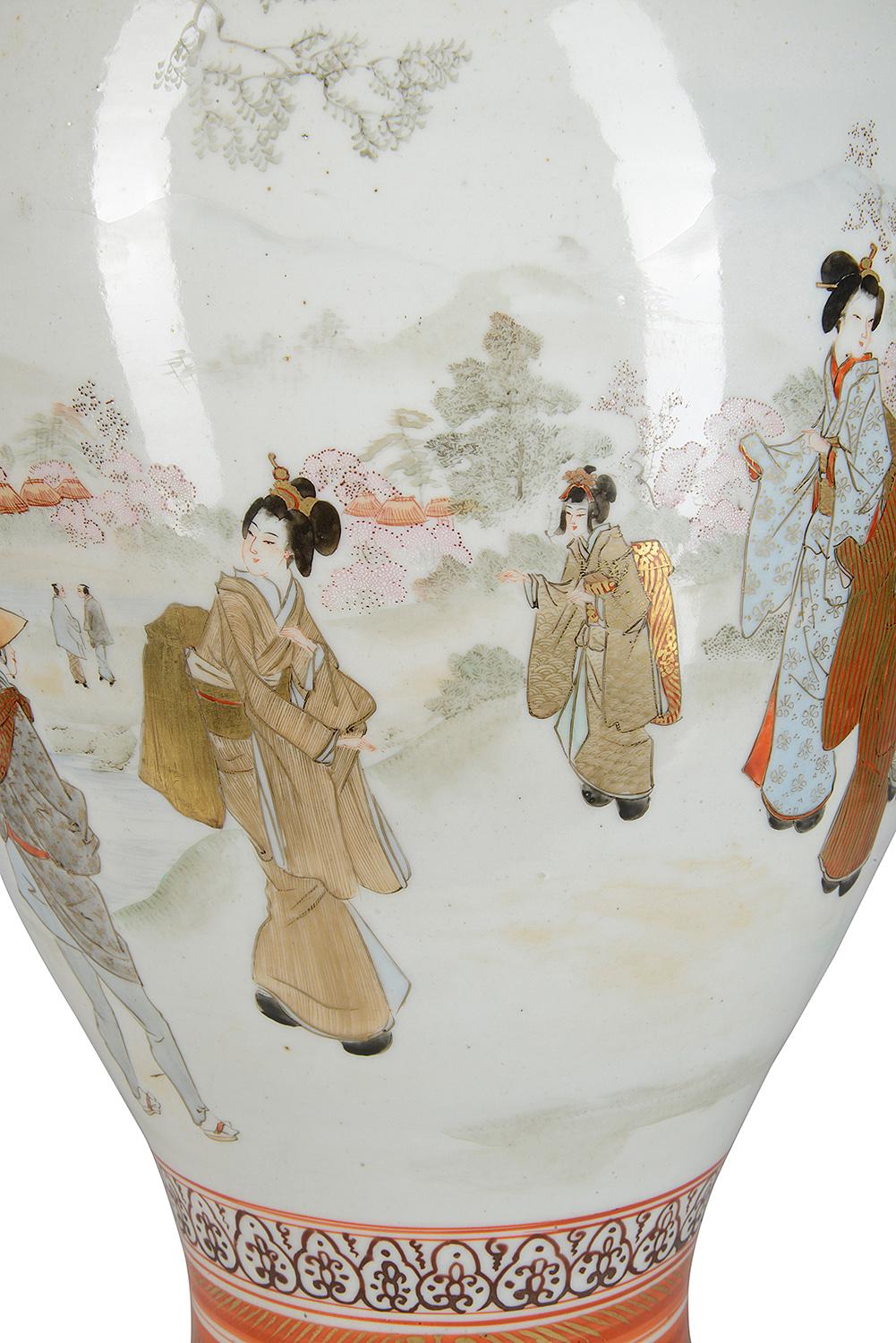 Hand-Painted Japanese Kutani Vase, circa 1900 For Sale
