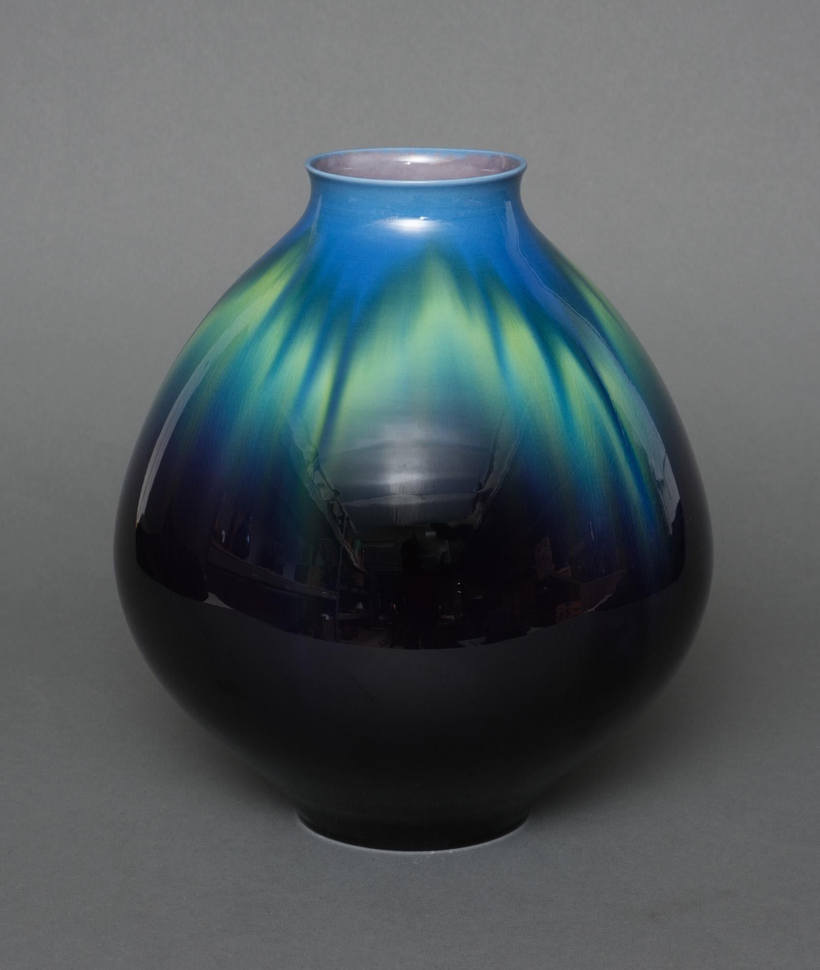 kutani vase blue