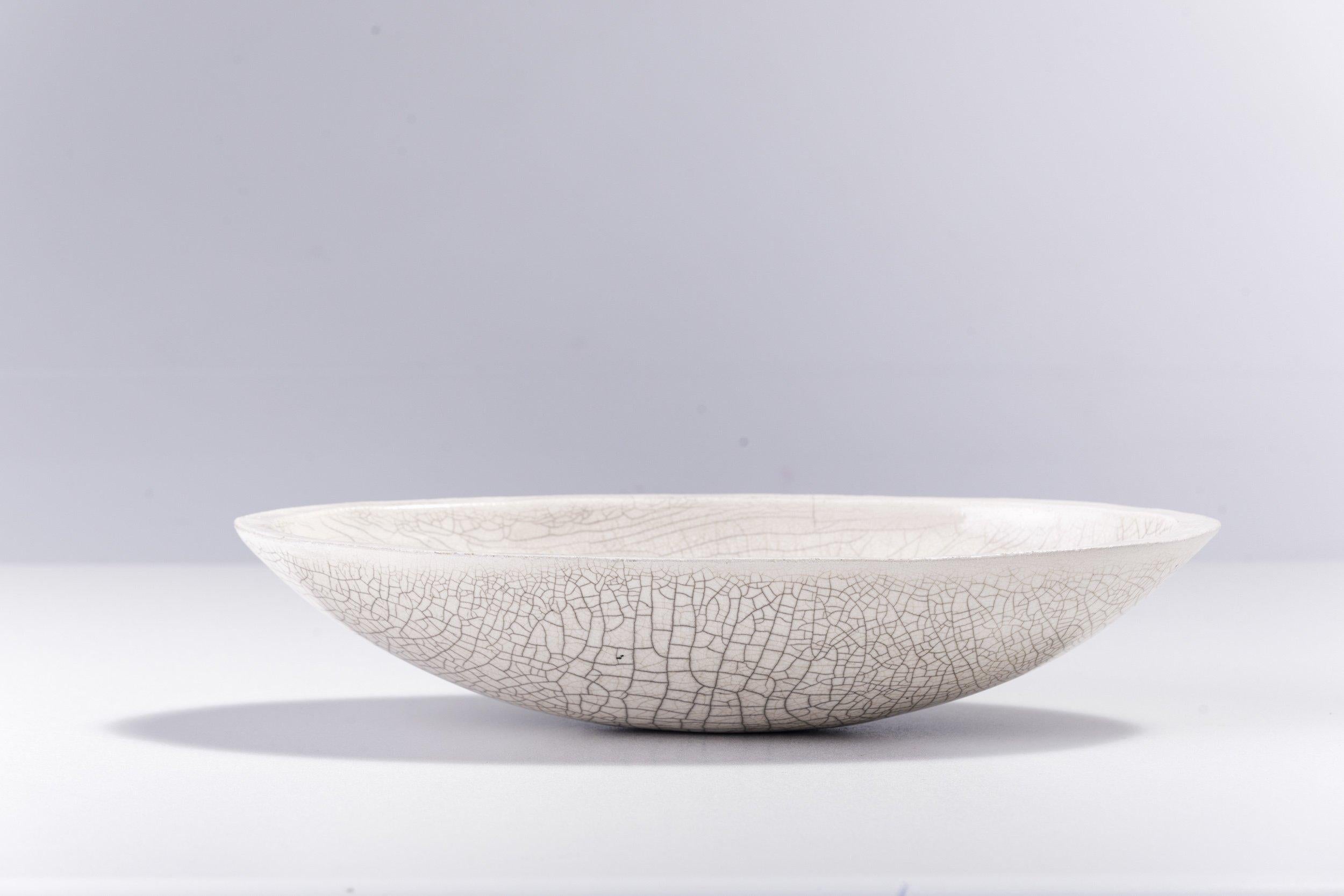 Japanese LAAB Donburi L Bowl Raku Ceramic White Crakle In New Condition For Sale In monza, Monza and Brianza