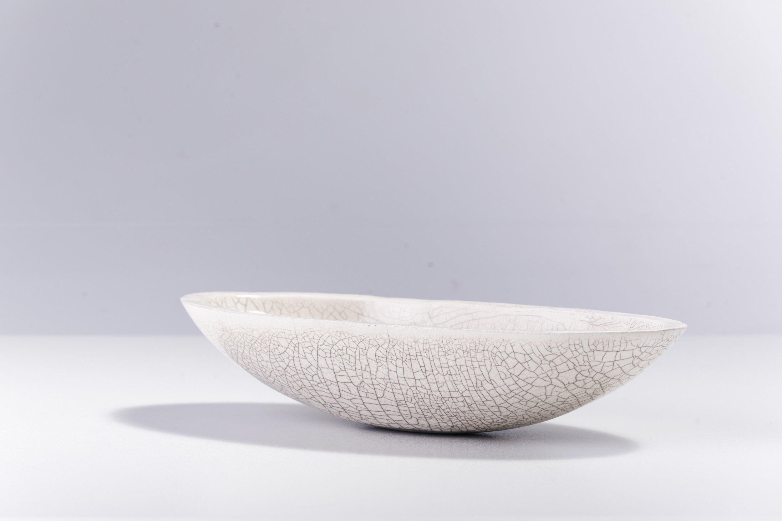 Contemporary Japanese LAAB Donburi L Bowl Raku Ceramic White Crakle For Sale