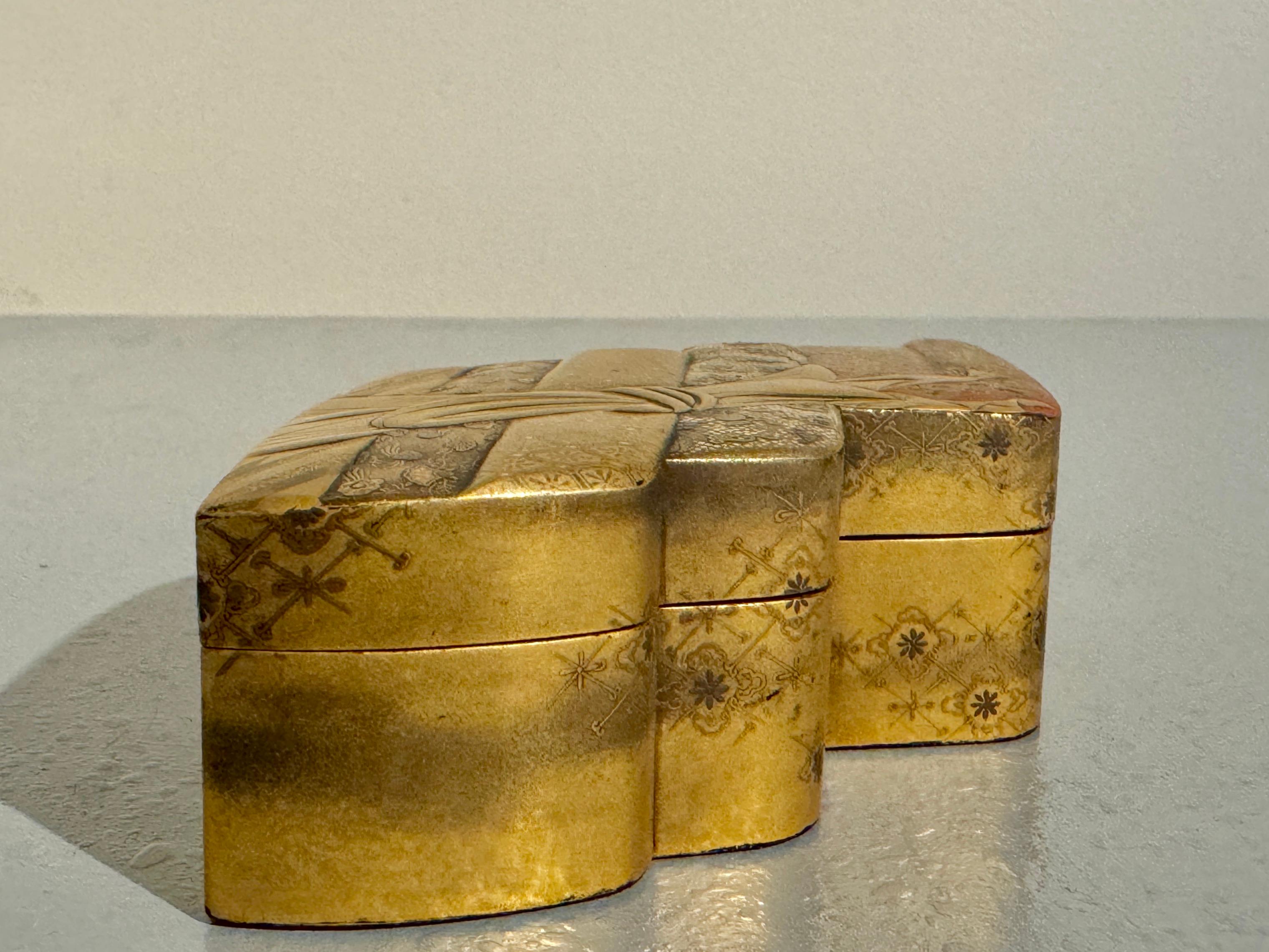 Japanese Lacquer Accessories Box, Tebako, Brocade Design, Meiji Period, Japan For Sale 4