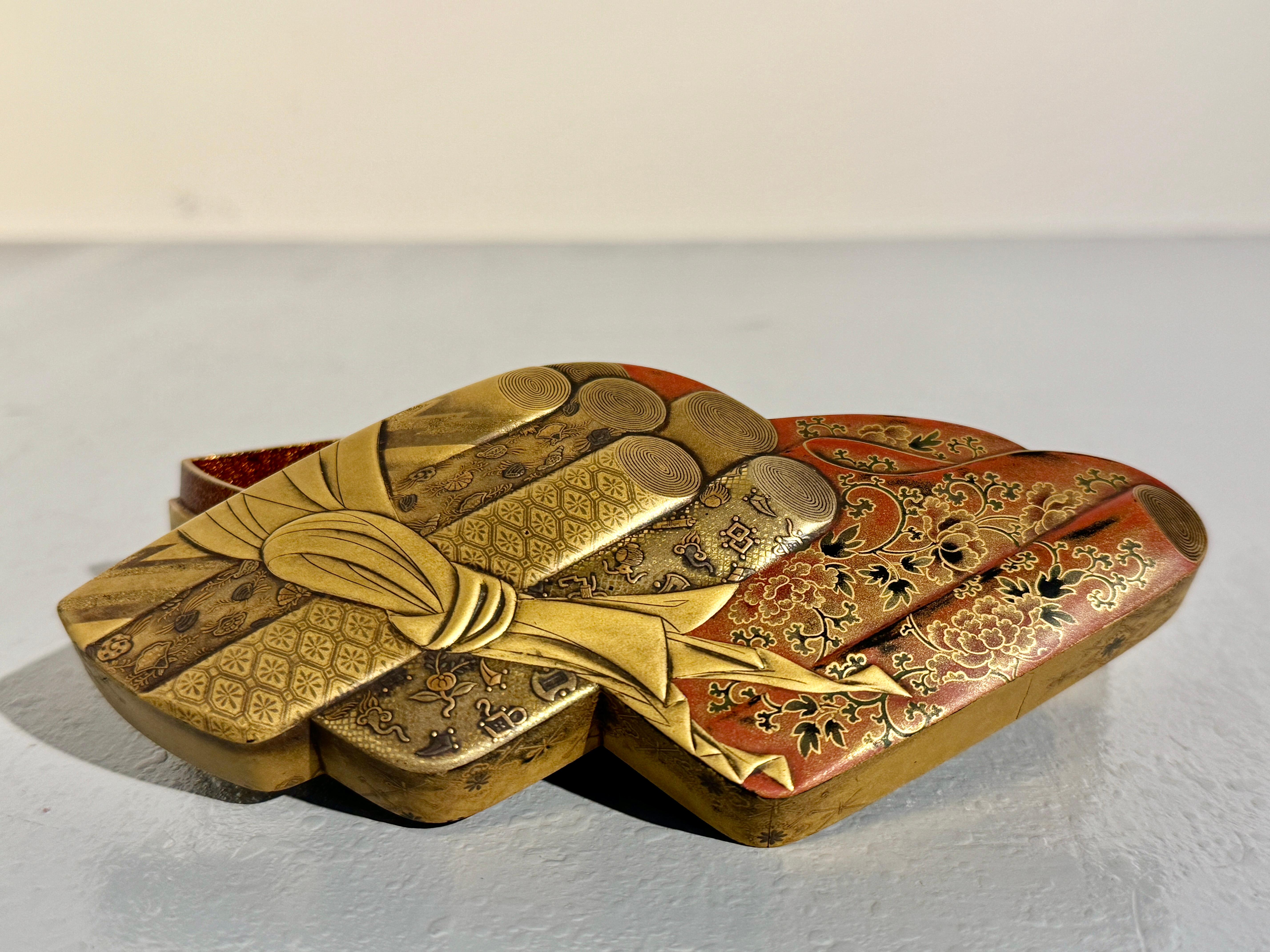Japanese Lacquer Accessories Box, Tebako, Brocade Design, Meiji Period, Japan For Sale 10