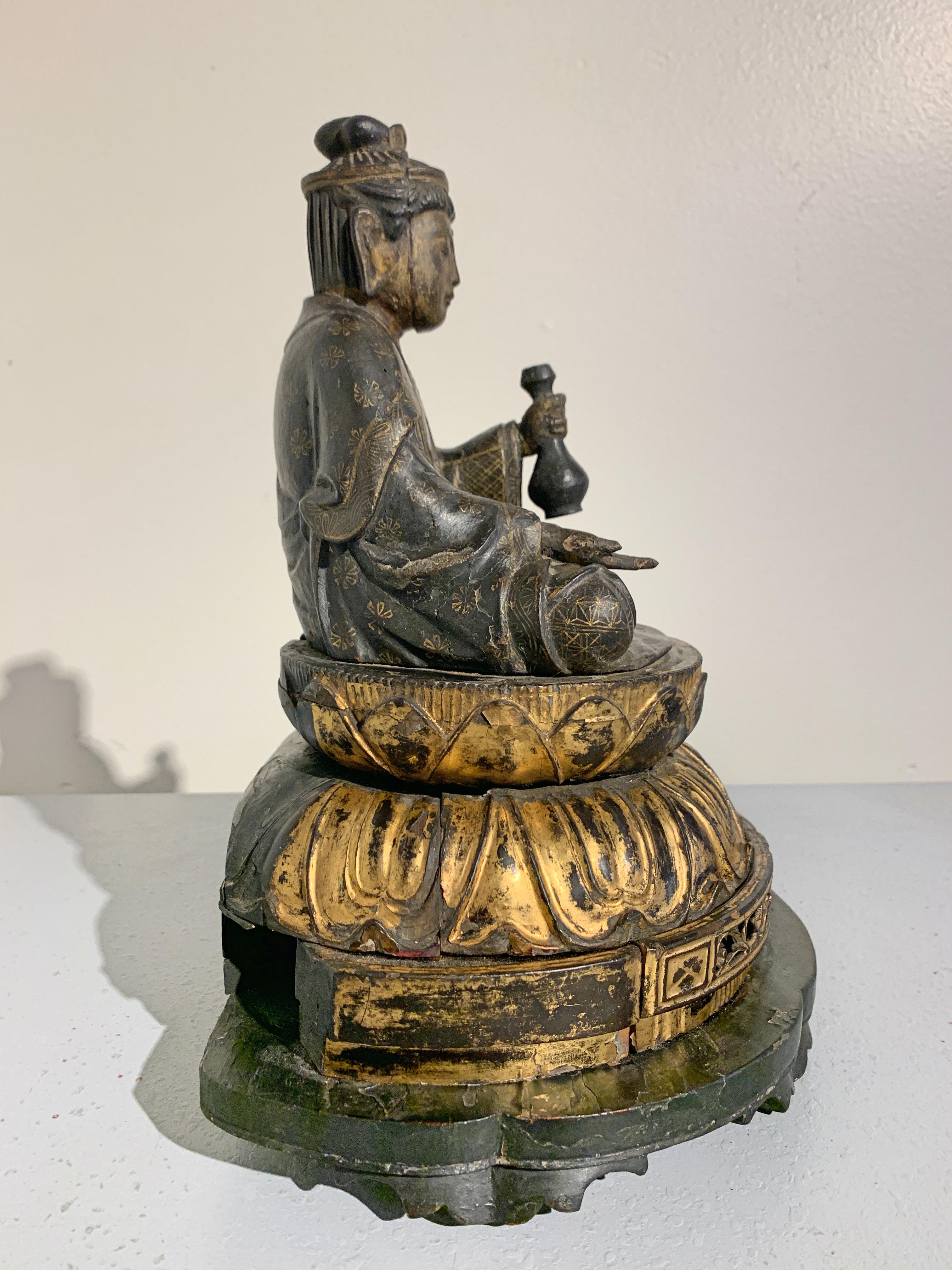 Japanese Lacquer and Giltwood Kannon, Edo Period, Japan In Fair Condition In Austin, TX