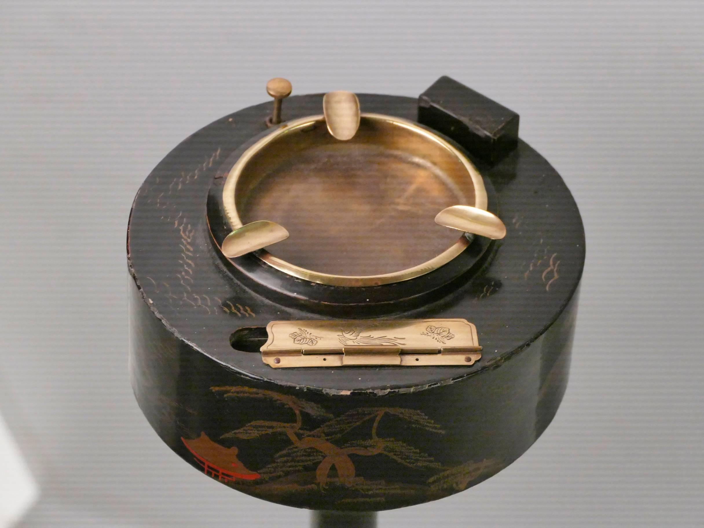 Mid-Century Modern Japanese Lacquer Ashtray Stand, 1960s