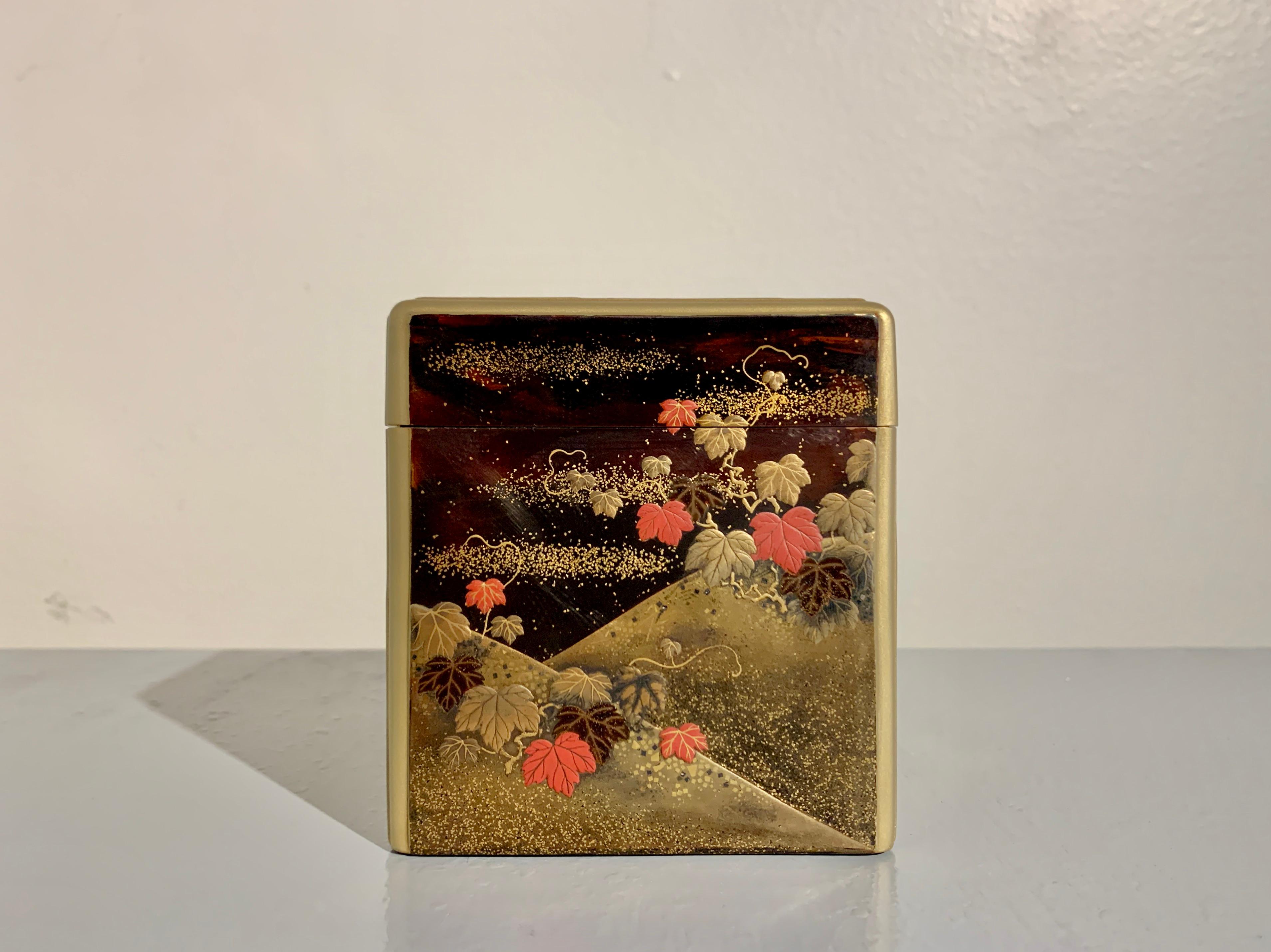 Japanese Lacquer Box, Kobako, 