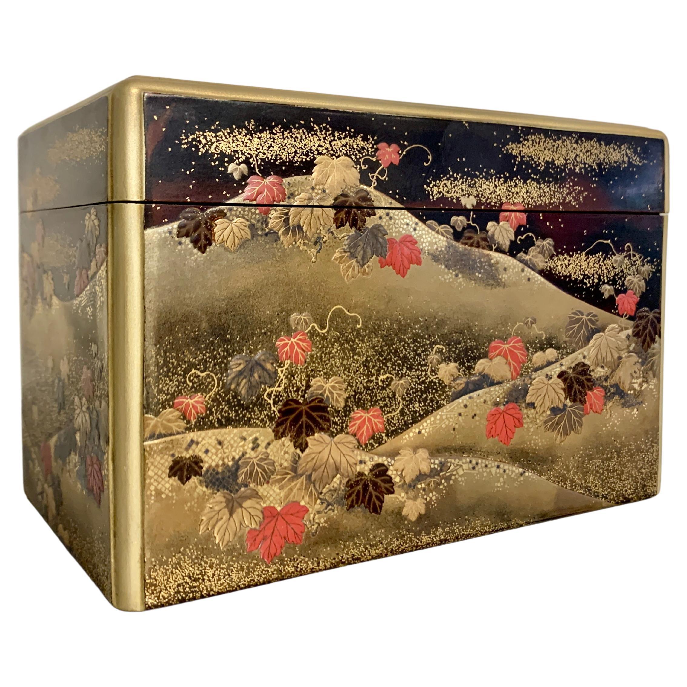 Japanische Lackschachtel, Kobako, „Der Efeuweg“, Edo-Periode, 19. Jahrhundert im Angebot