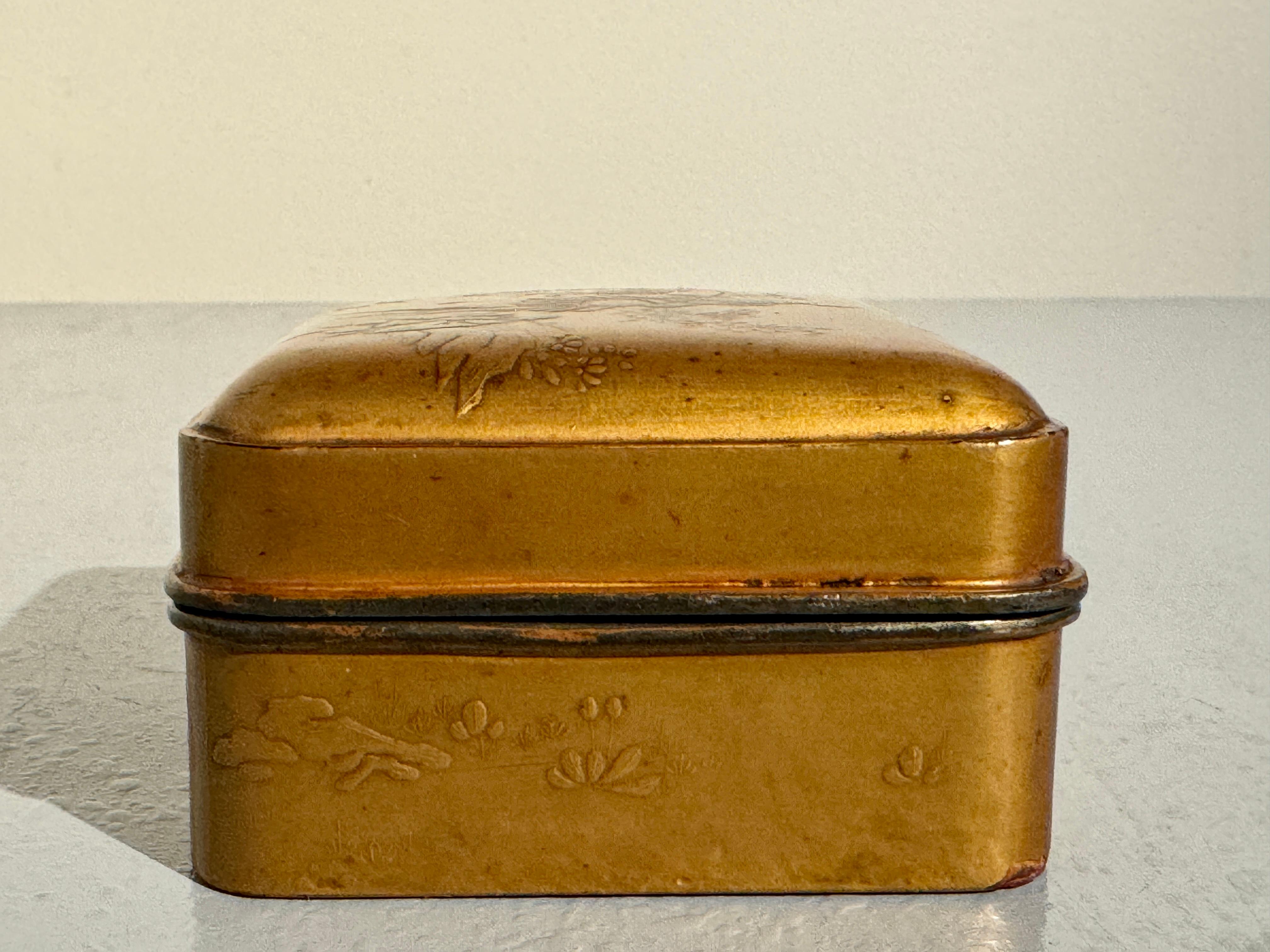 Japanese Lacquer Box, Kogo, Tale of Genji, Edo Period, early 19th century, Japan For Sale 4