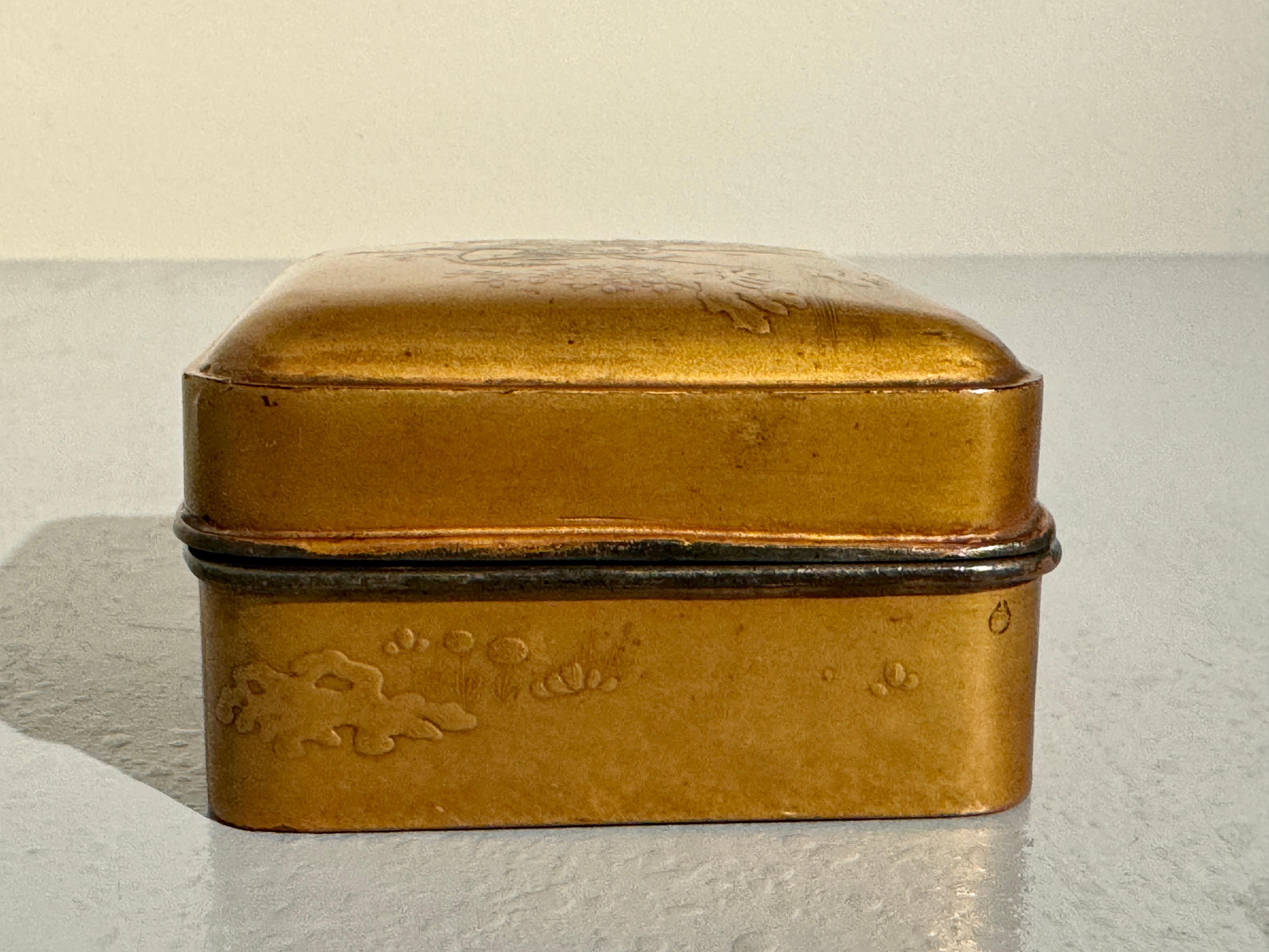 Japanese Lacquer Box, Kogo, Tale of Genji, Edo Period, early 19th century, Japan For Sale 6