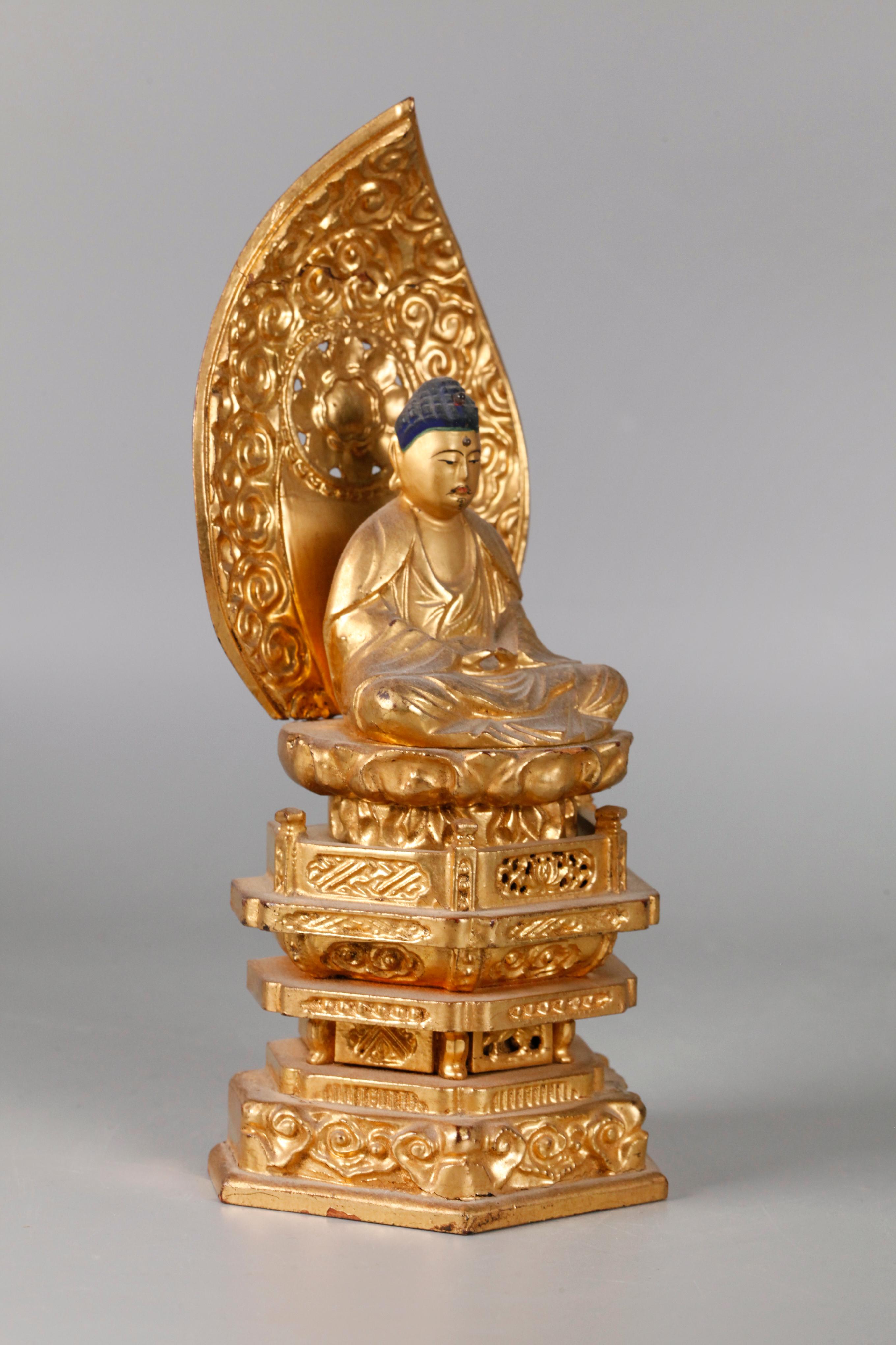 Wood Japanese lacquer Buddha, 19th c. For Sale